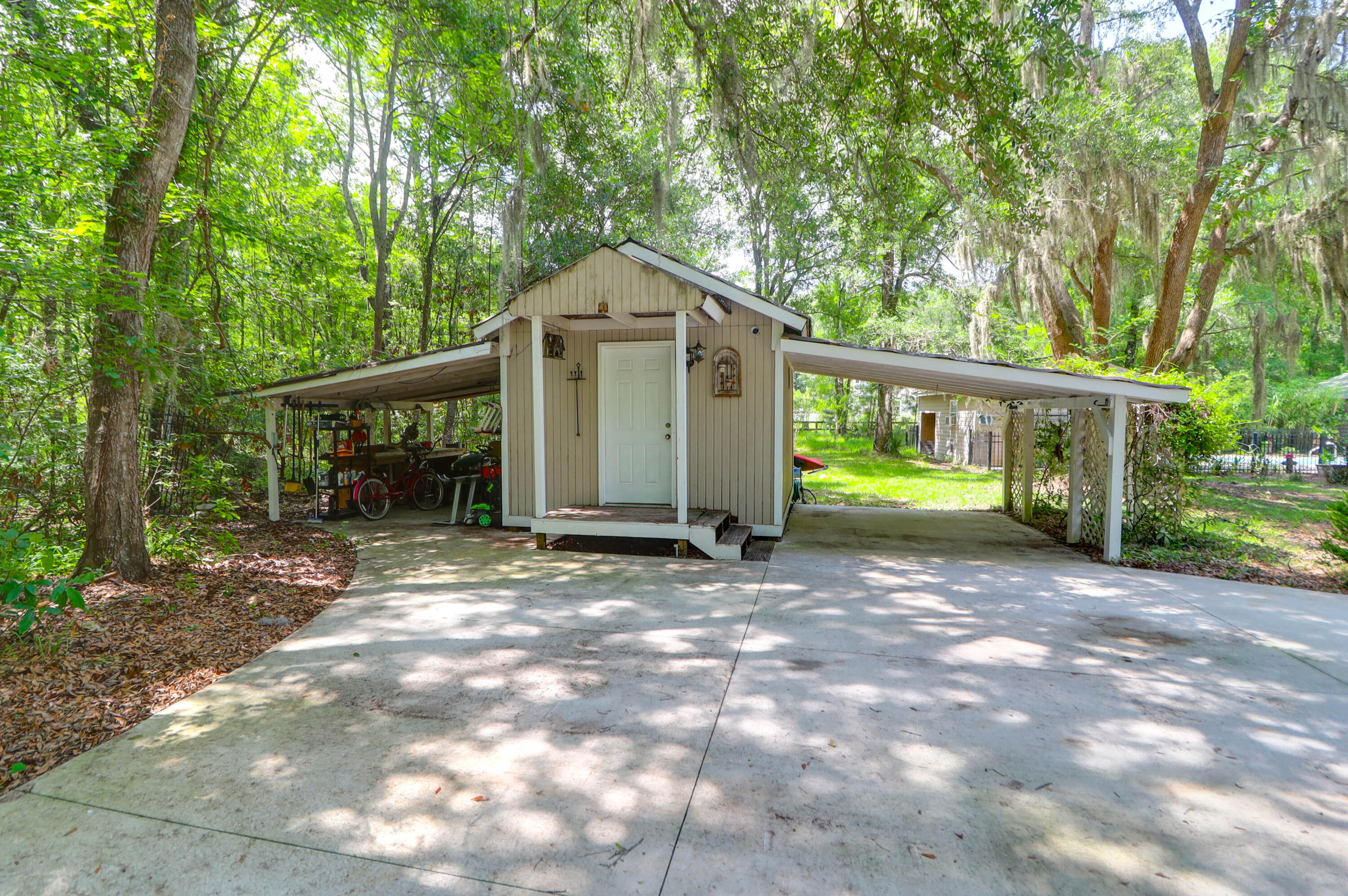 2494 Cape Road