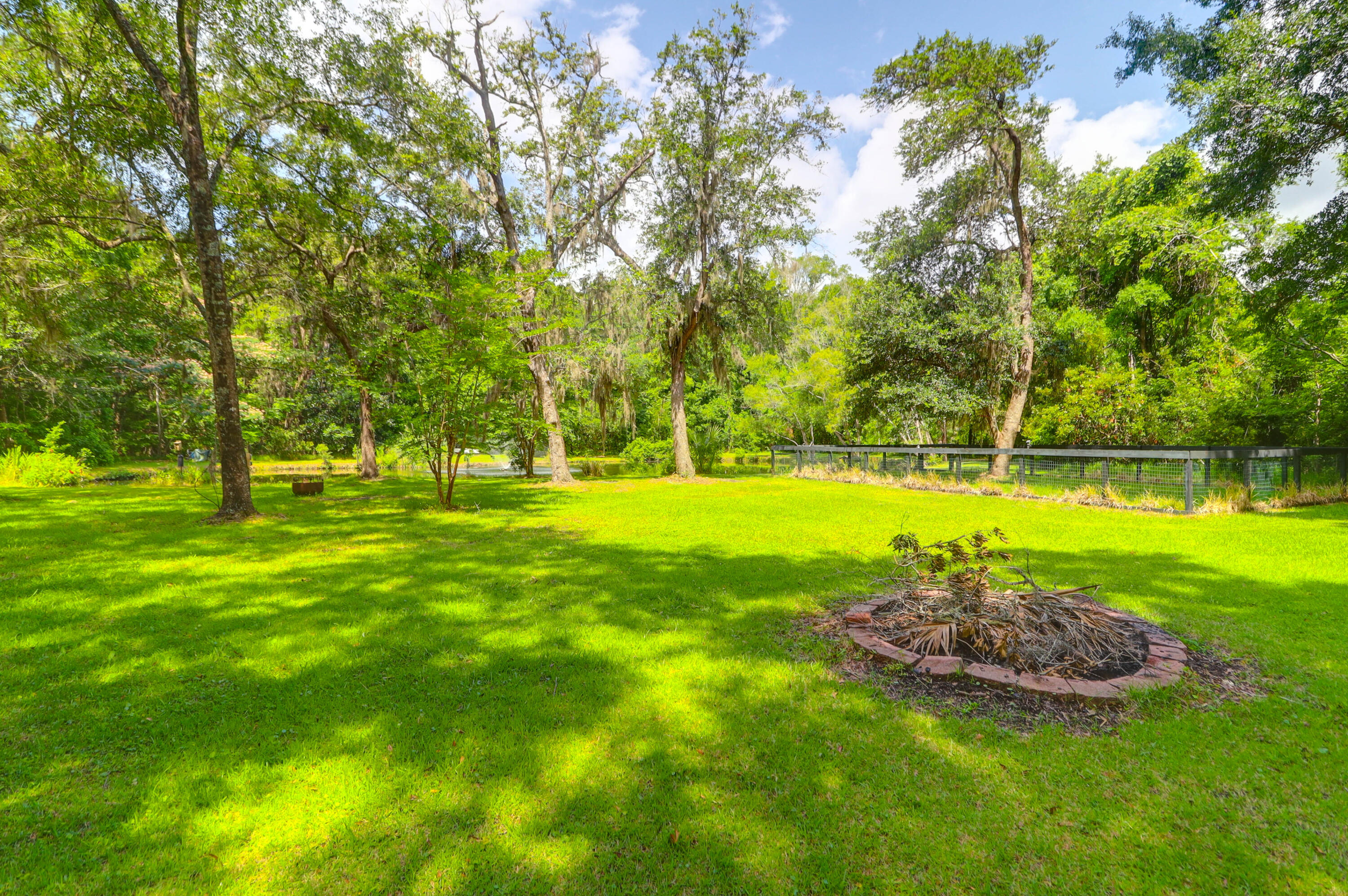 2494 Cape Road