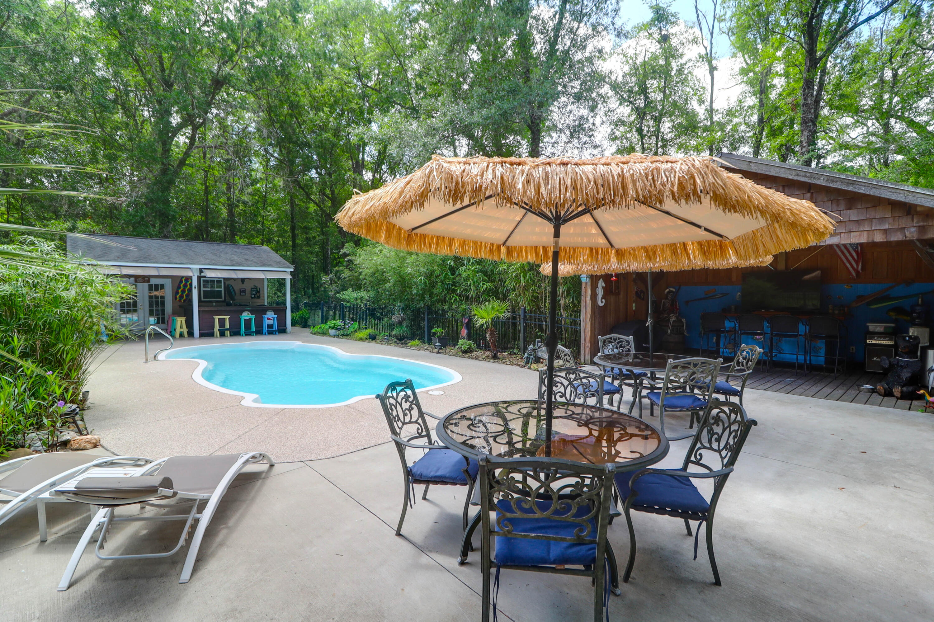 2494 Cape Road