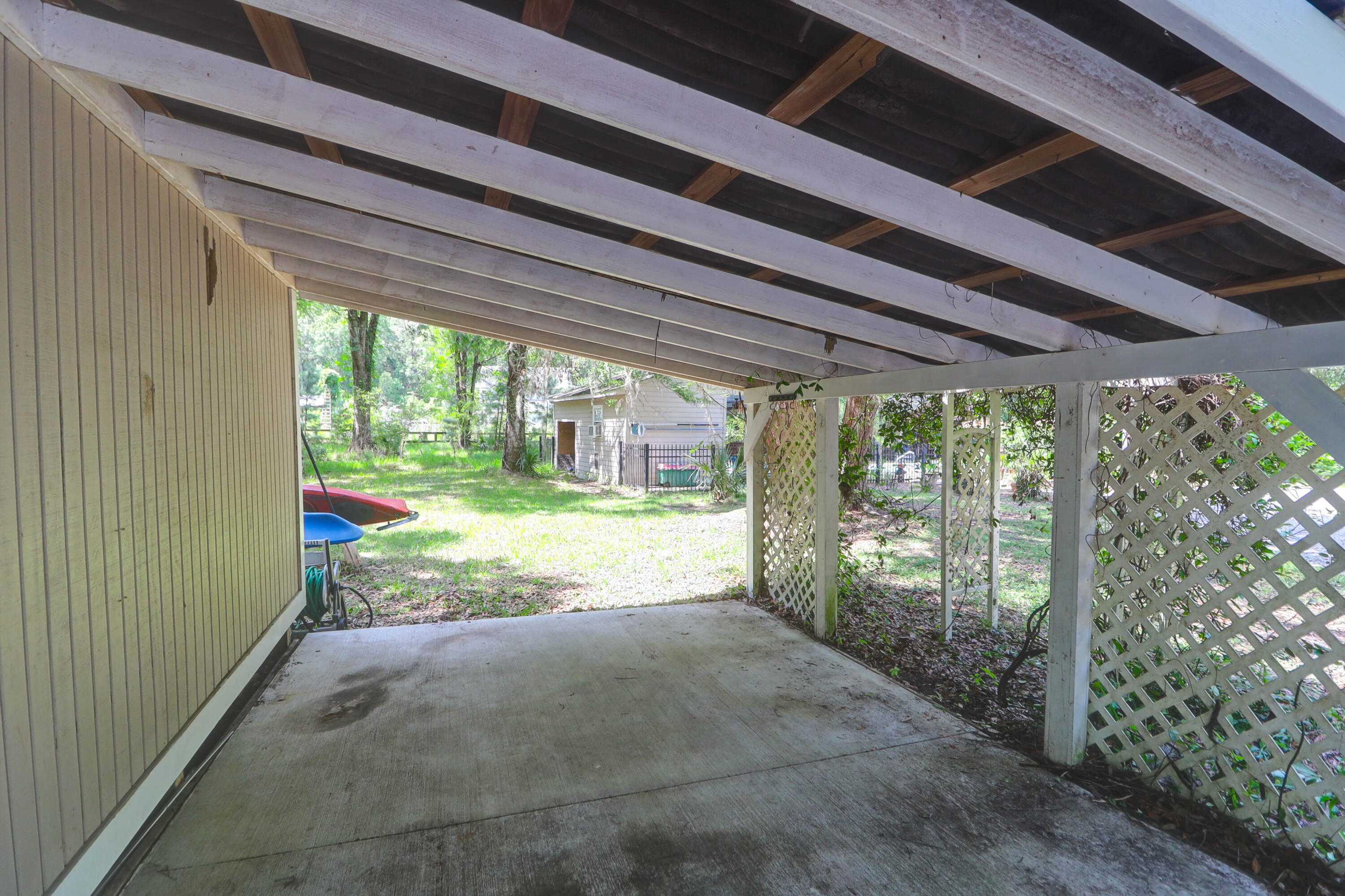 2494 Cape Road