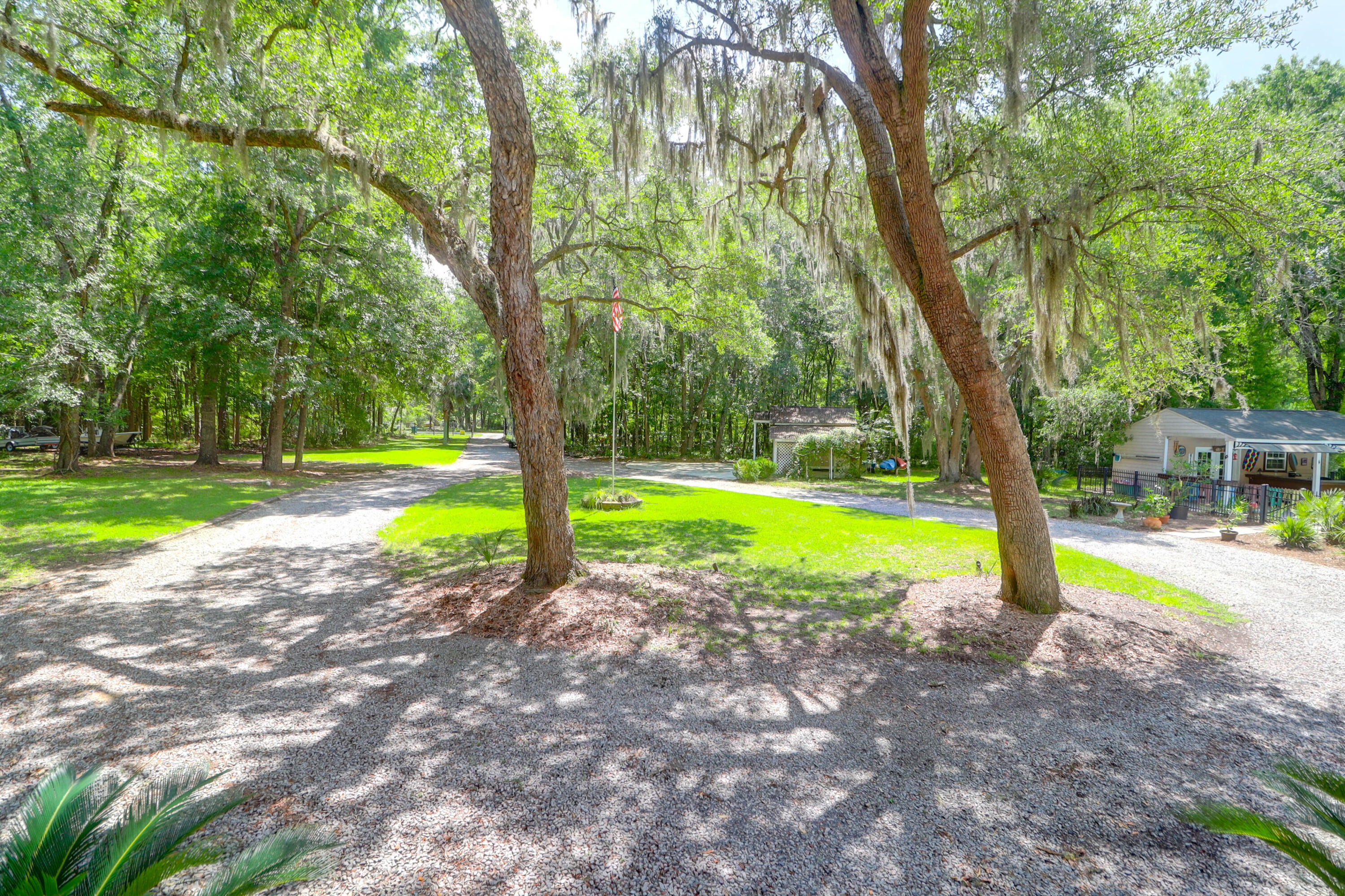 2494 Cape Road