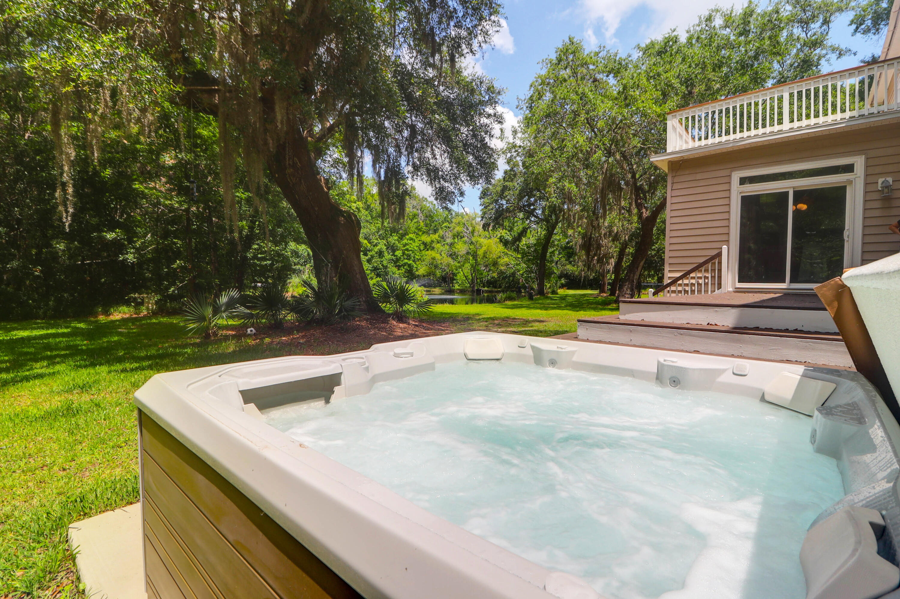 2494 Cape Road