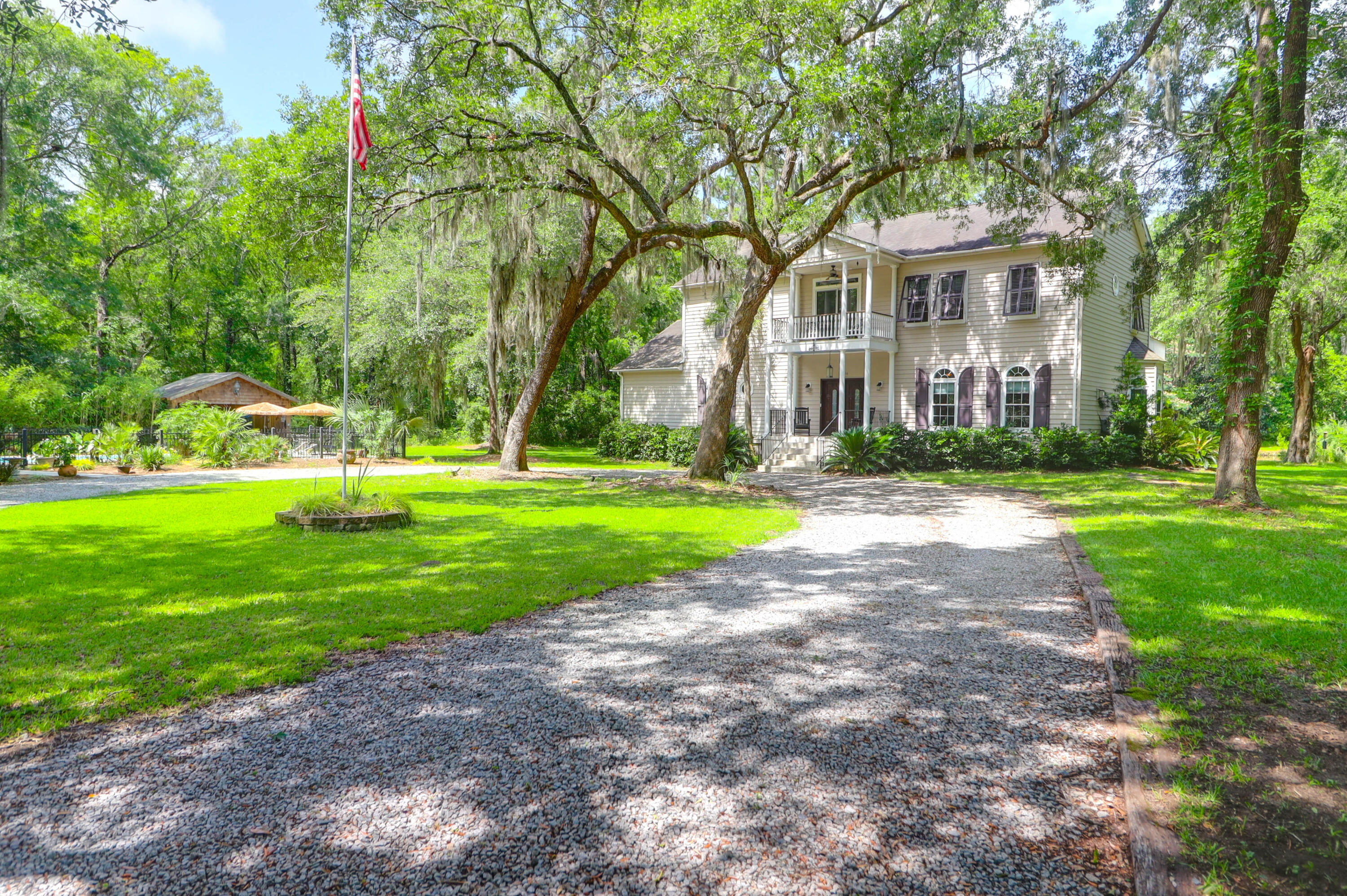 2494 Cape Road