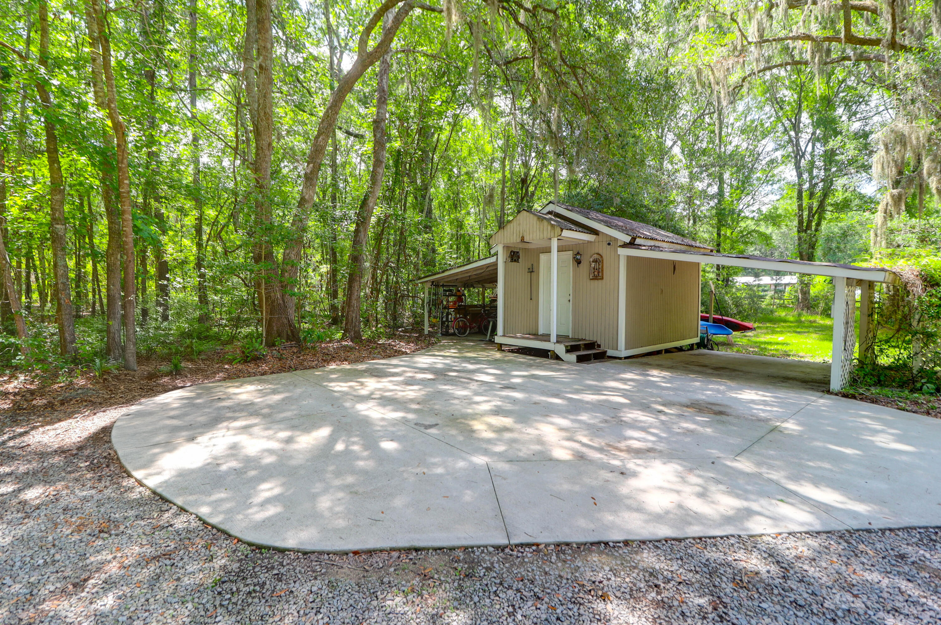2494 Cape Road