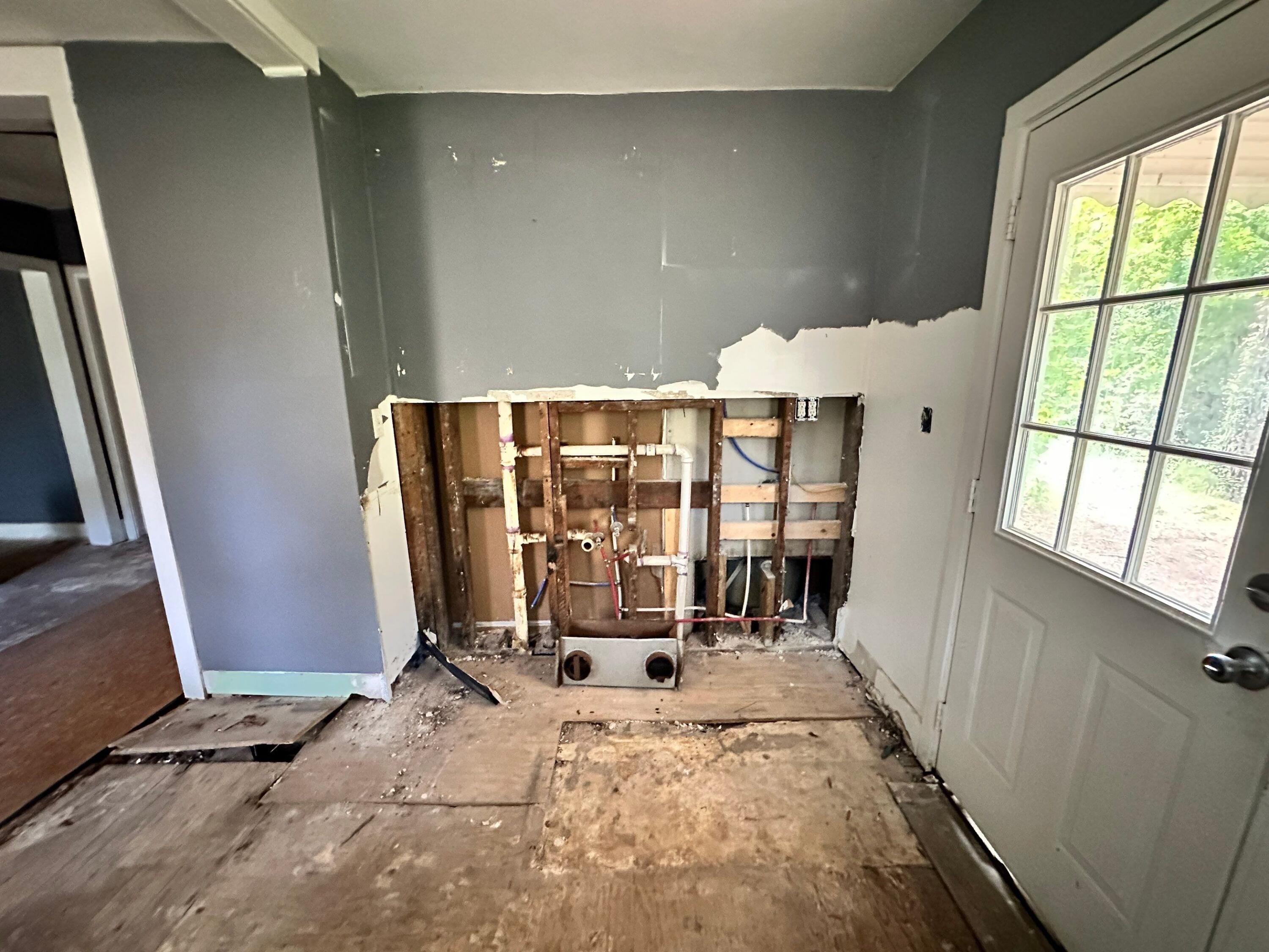 2390 Cambridge Avenue