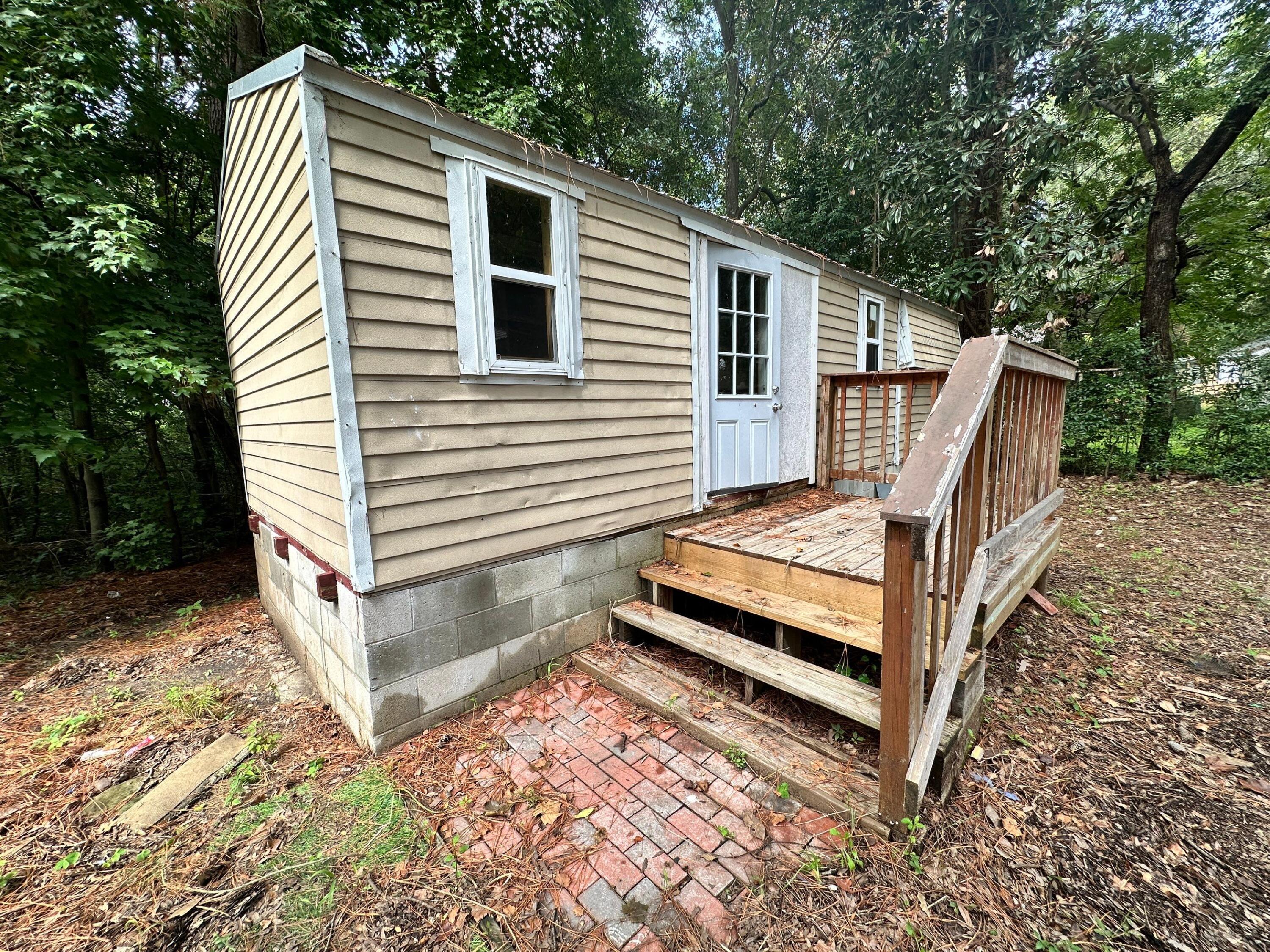 2390 Cambridge Avenue