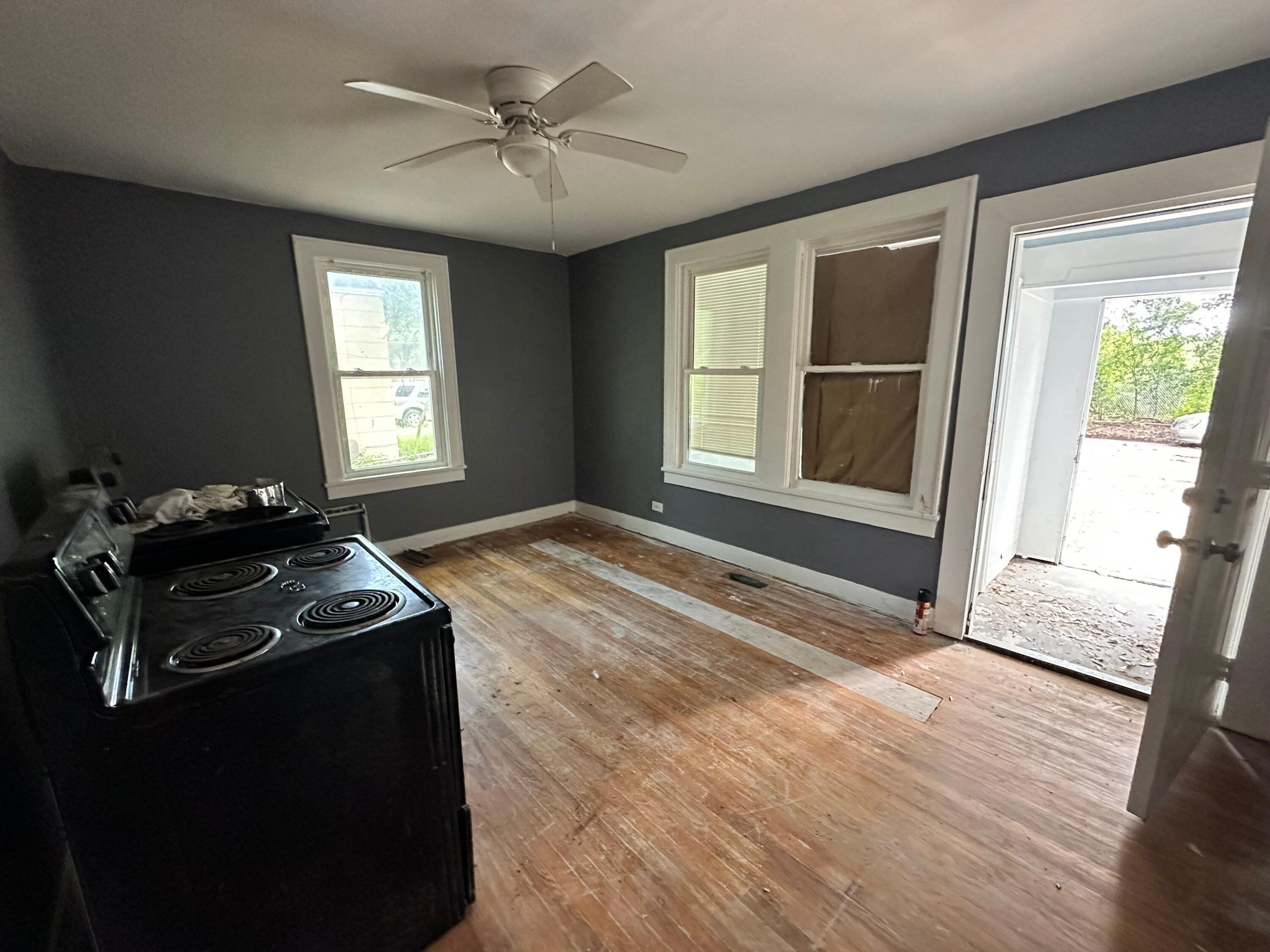 2390 Cambridge Avenue