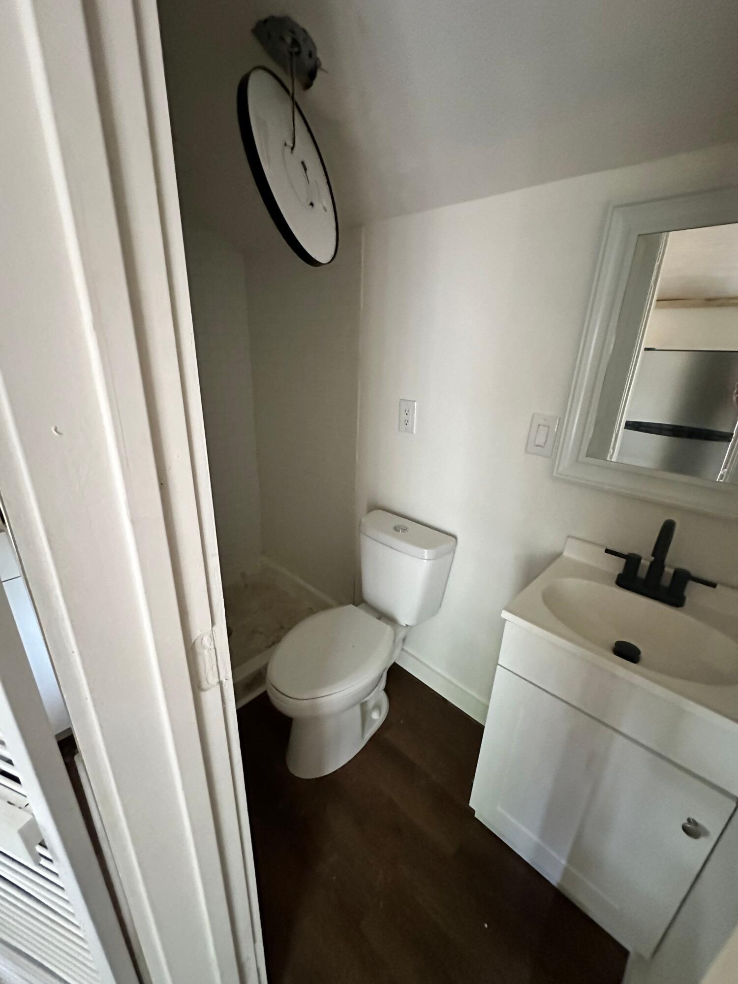 2390 Cambridge Avenue