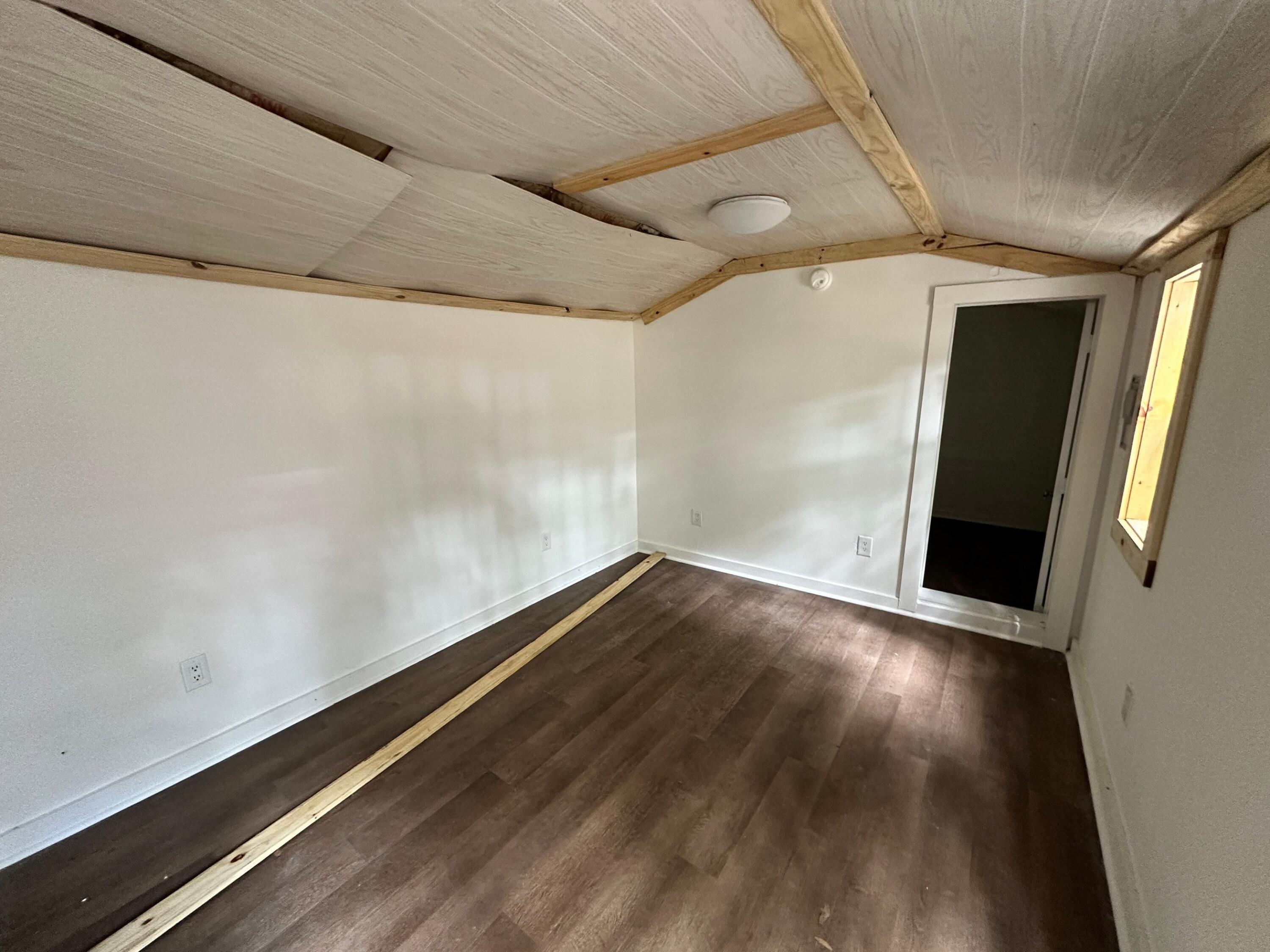 2390 Cambridge Avenue