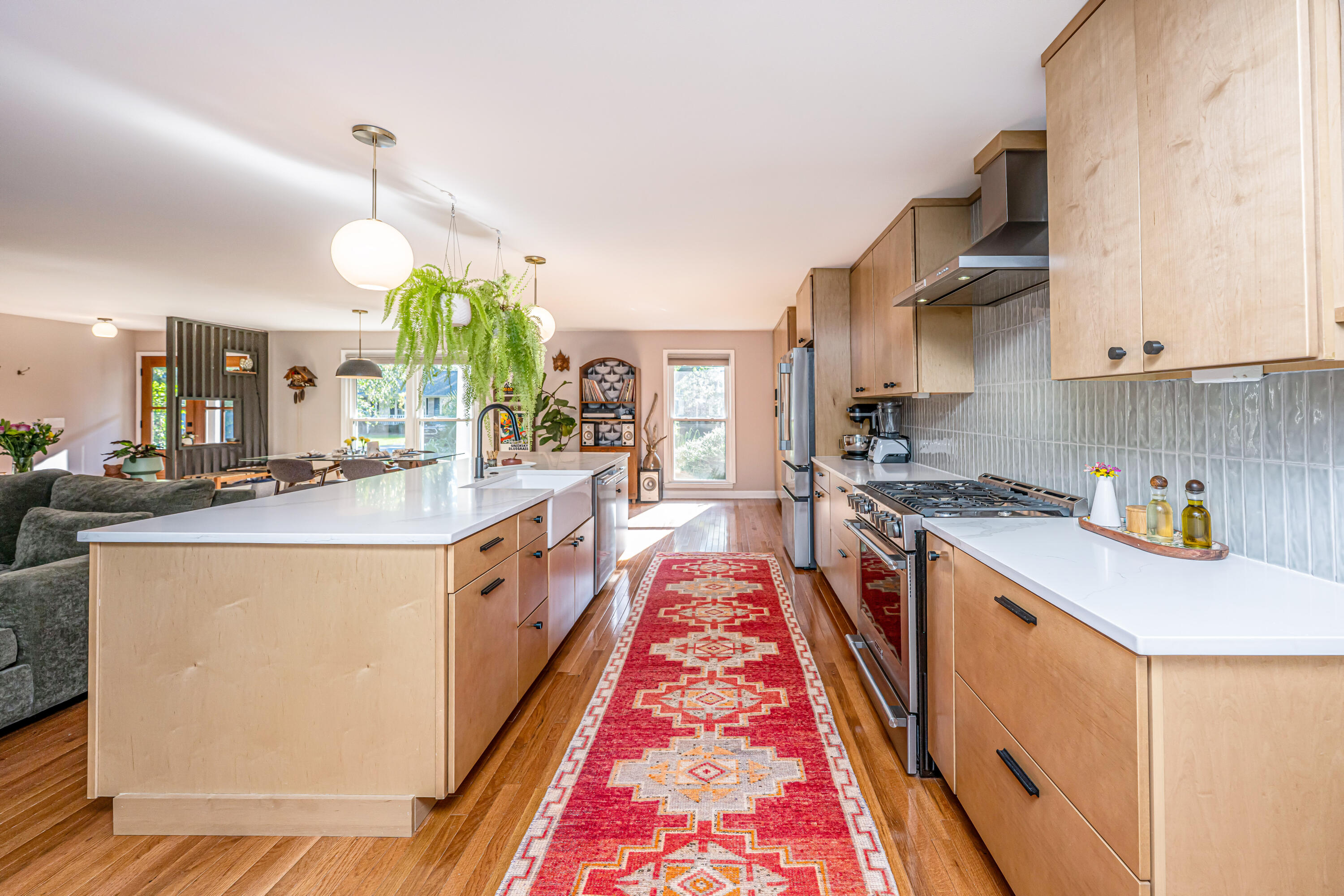 649 Mccutchen Street