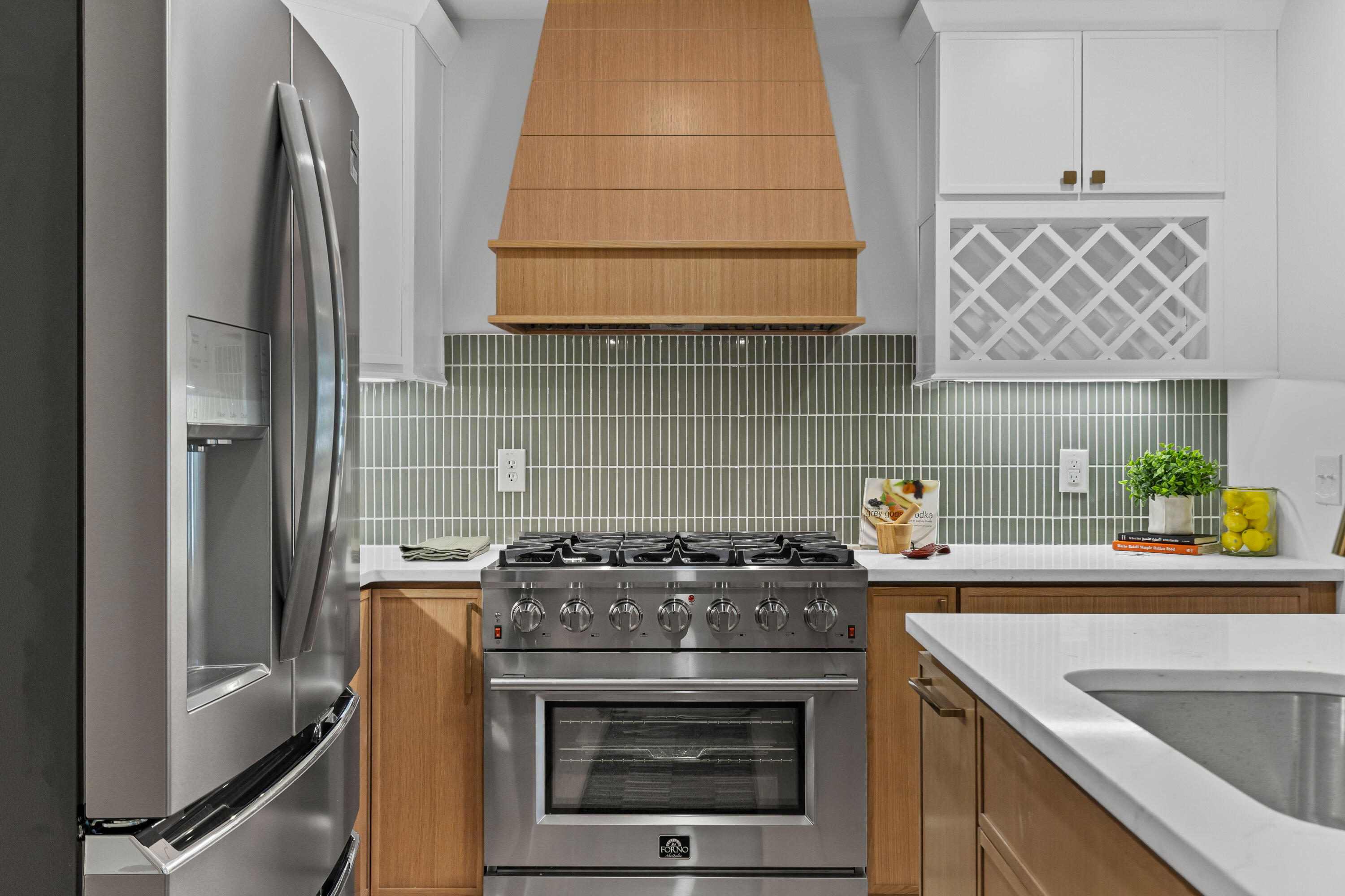 524 Carpenter Street