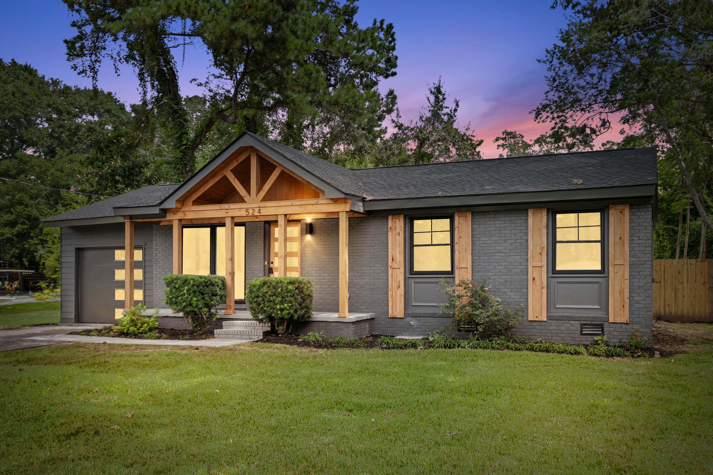 524 Carpenter Street