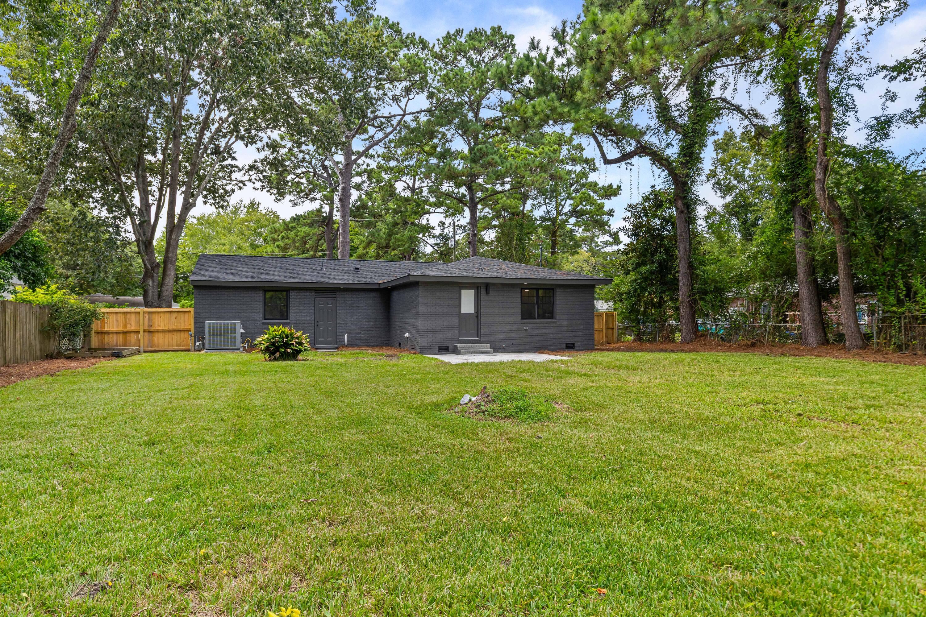 524 Carpenter Street