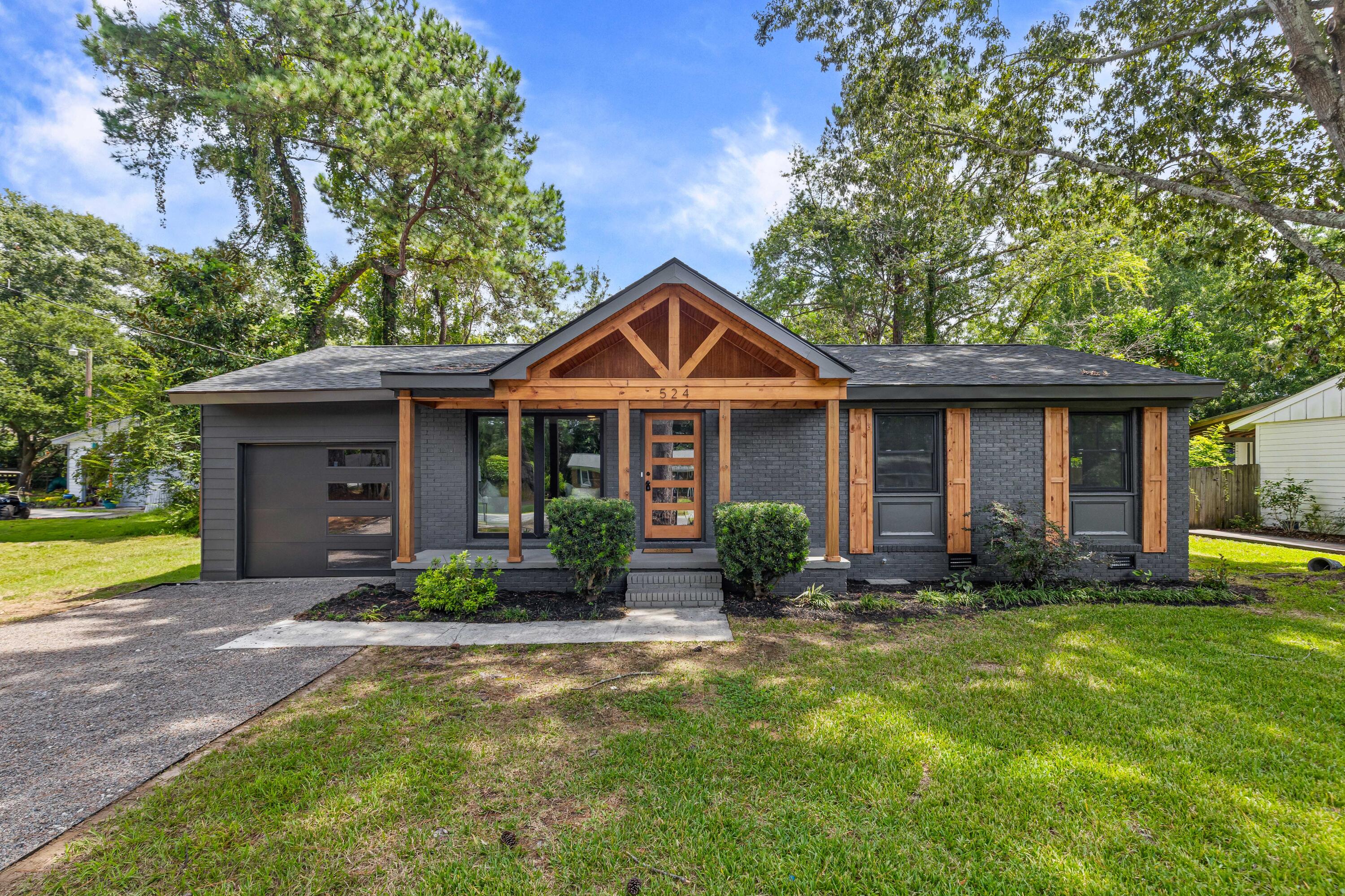 524 Carpenter Street