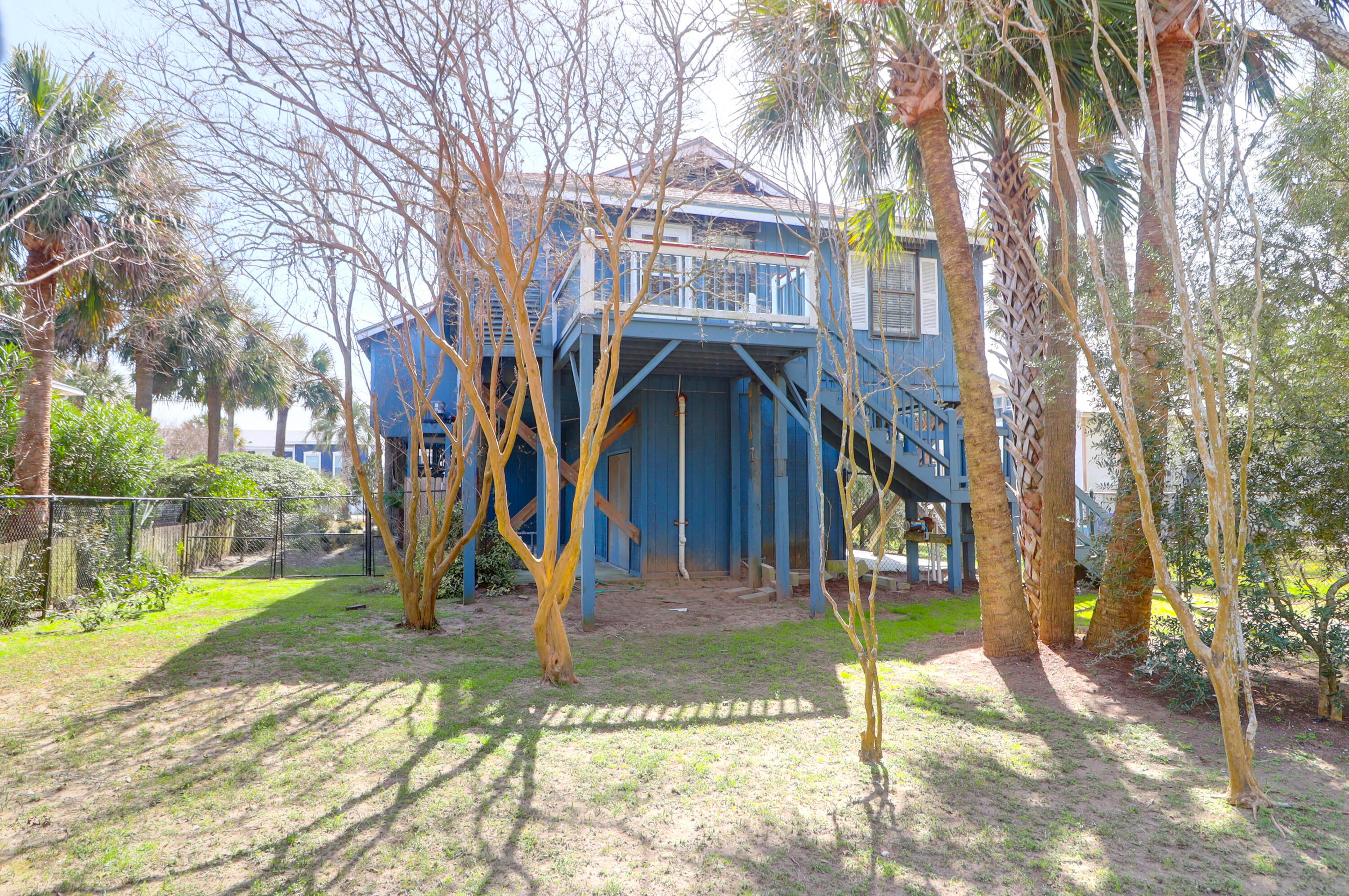 716 E Arctic Avenue