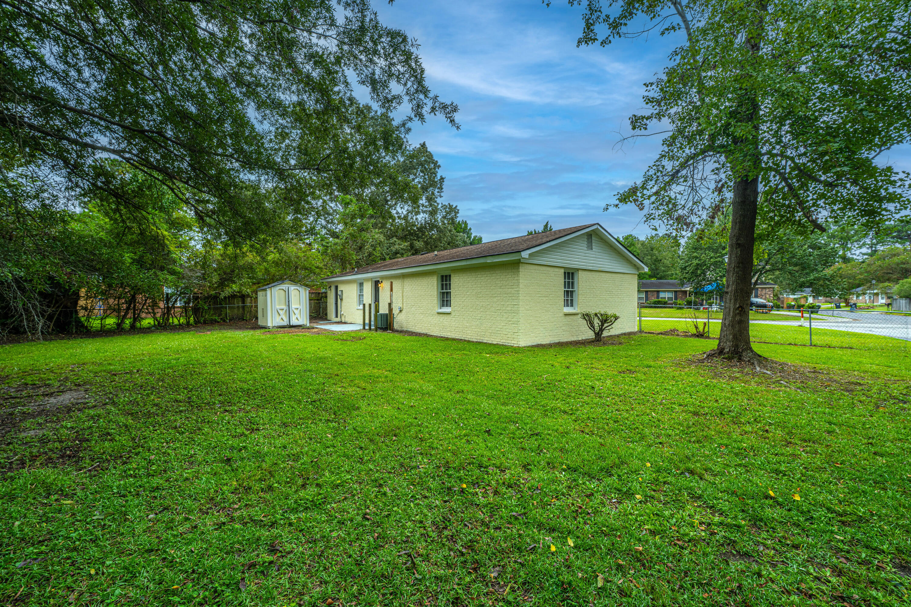 143 Dorchester Manor Boulevard