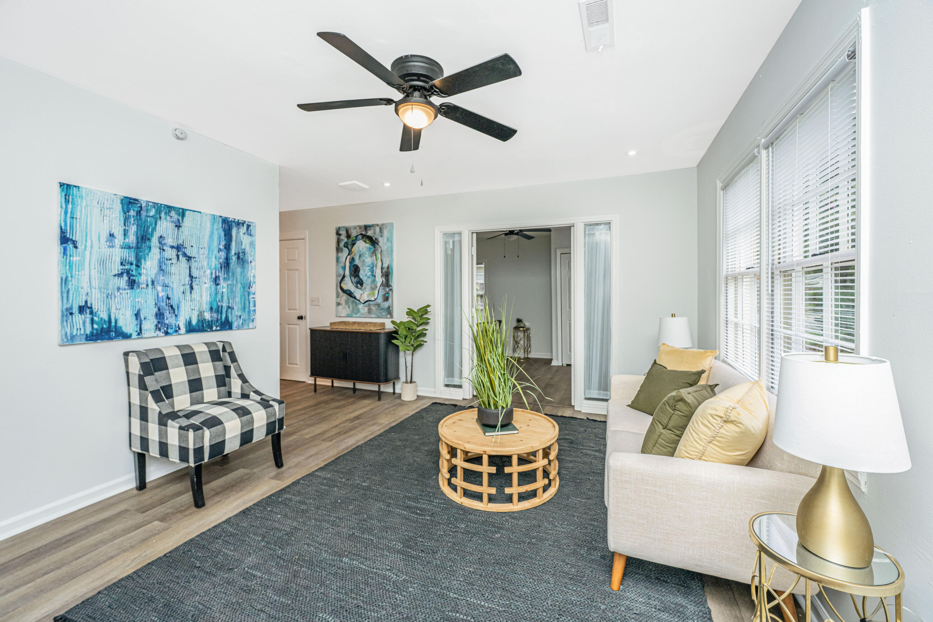 143 Dorchester Manor Boulevard