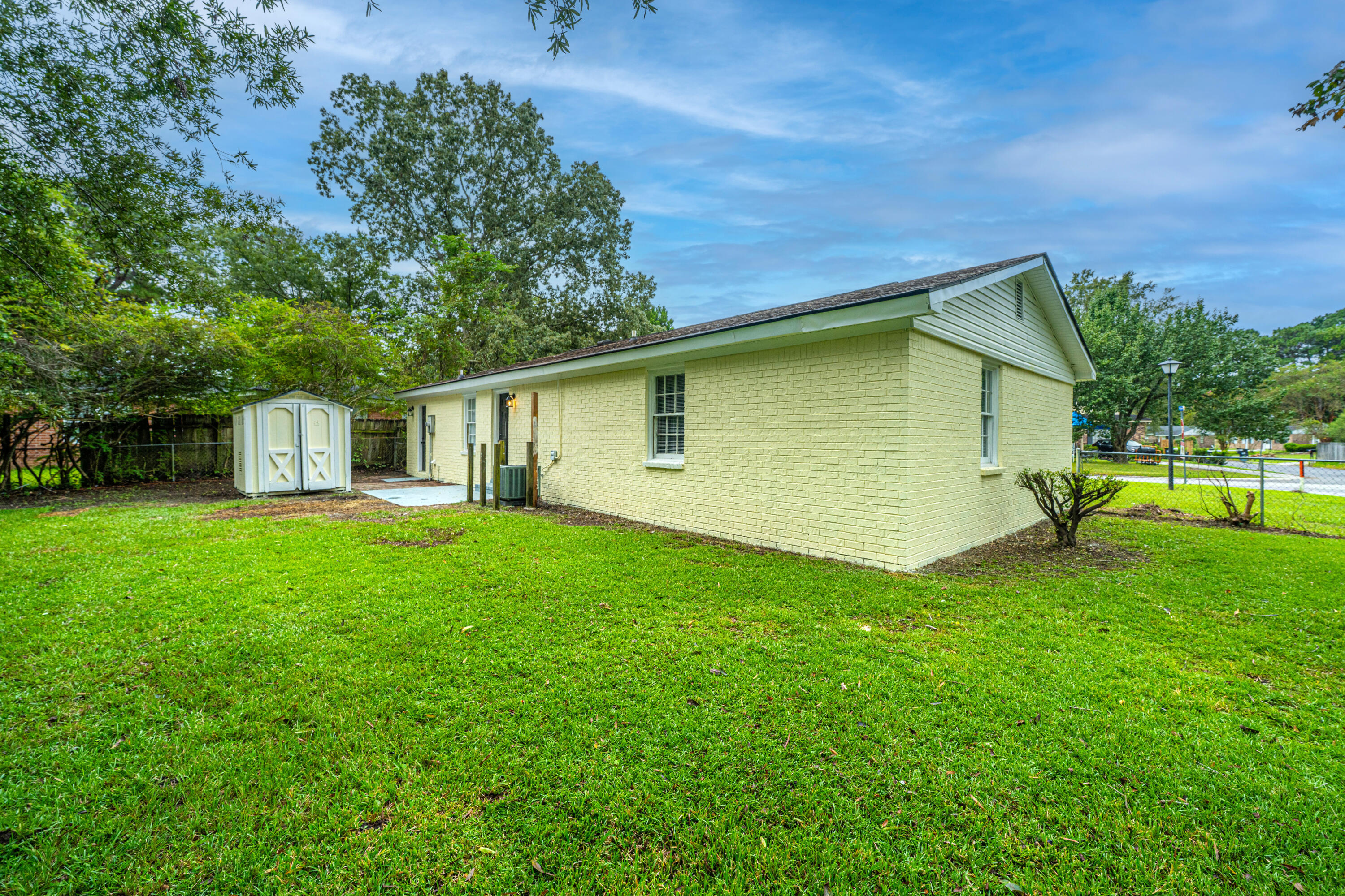 143 Dorchester Manor Boulevard