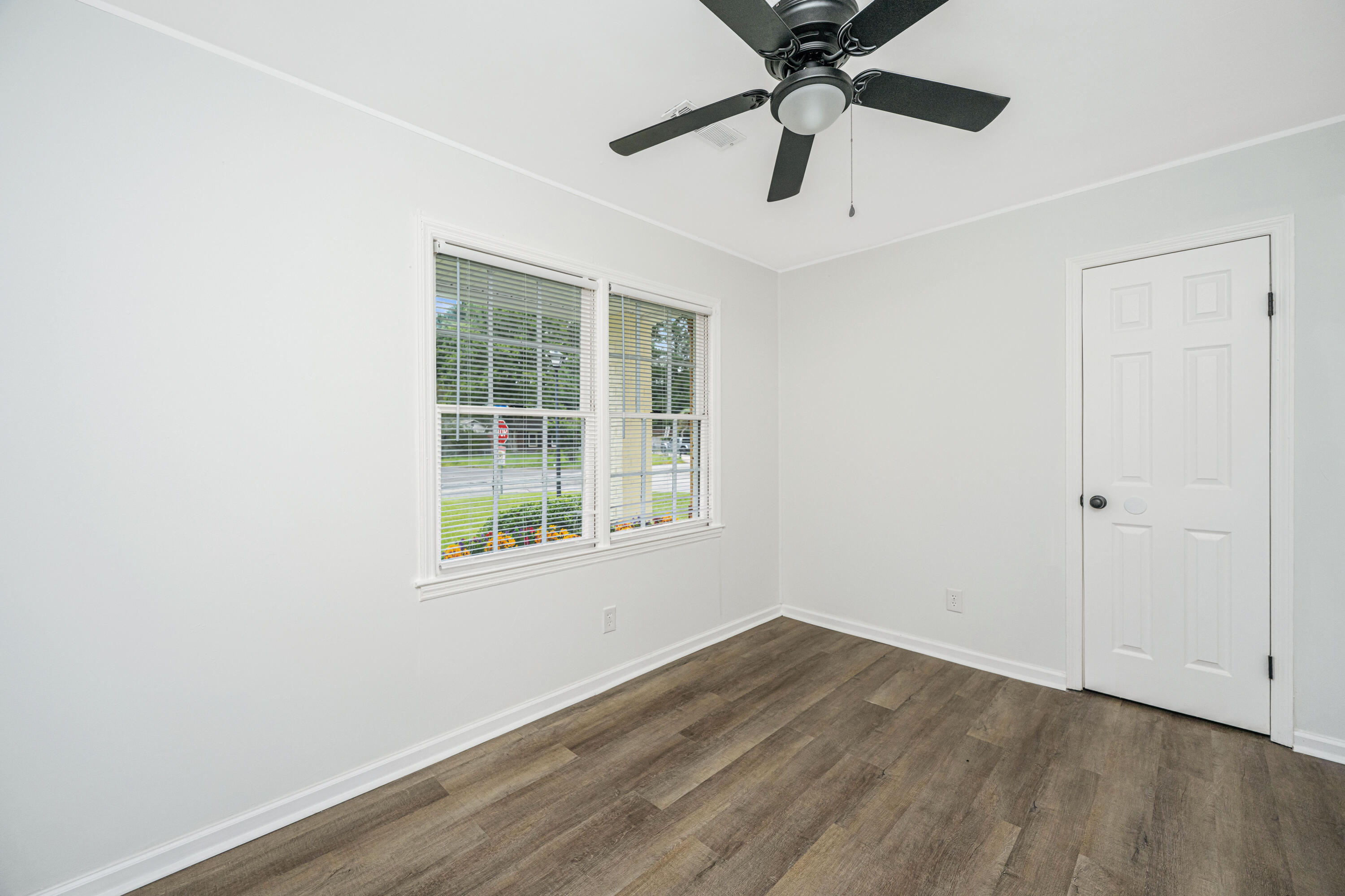 143 Dorchester Manor Boulevard