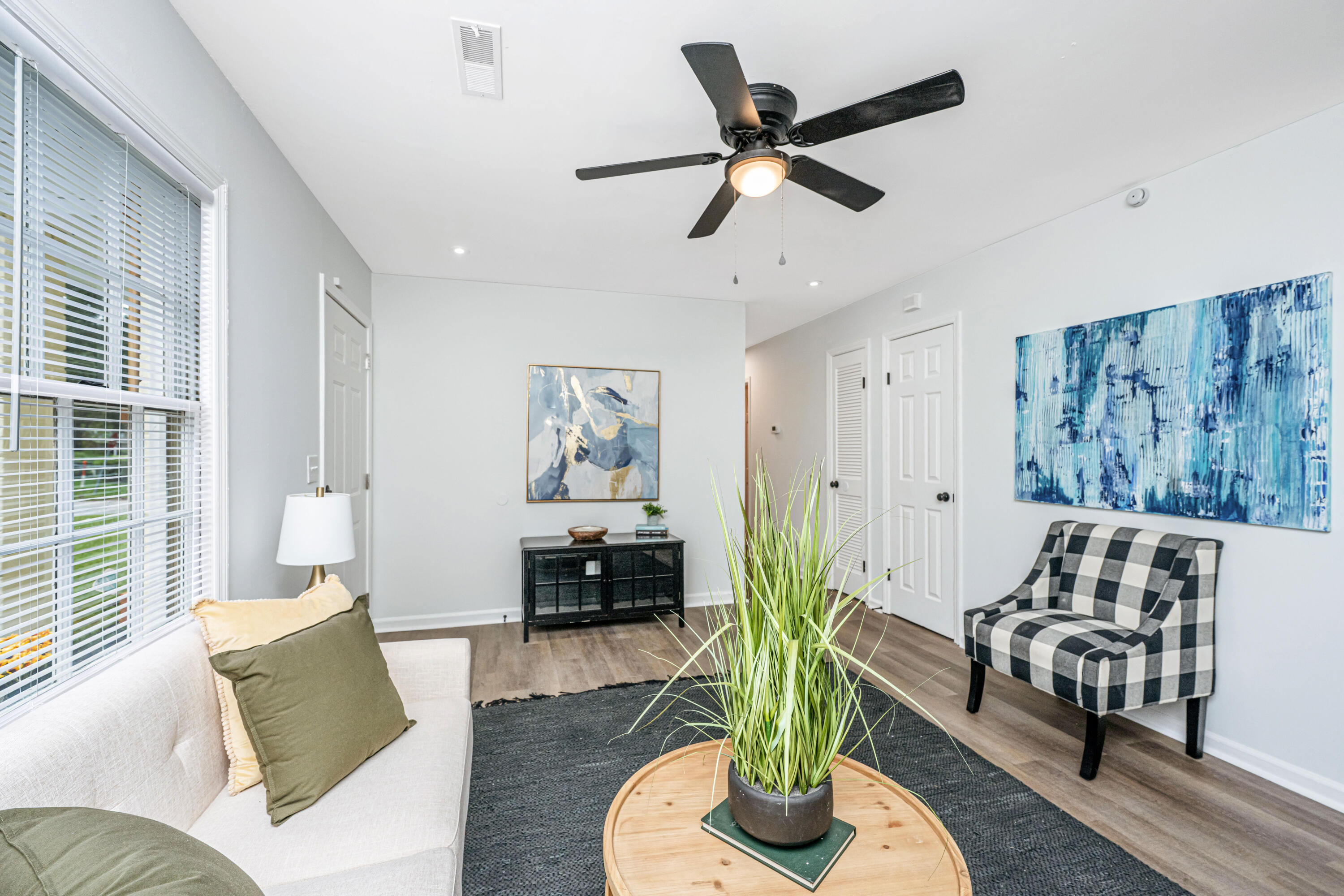 143 Dorchester Manor Boulevard