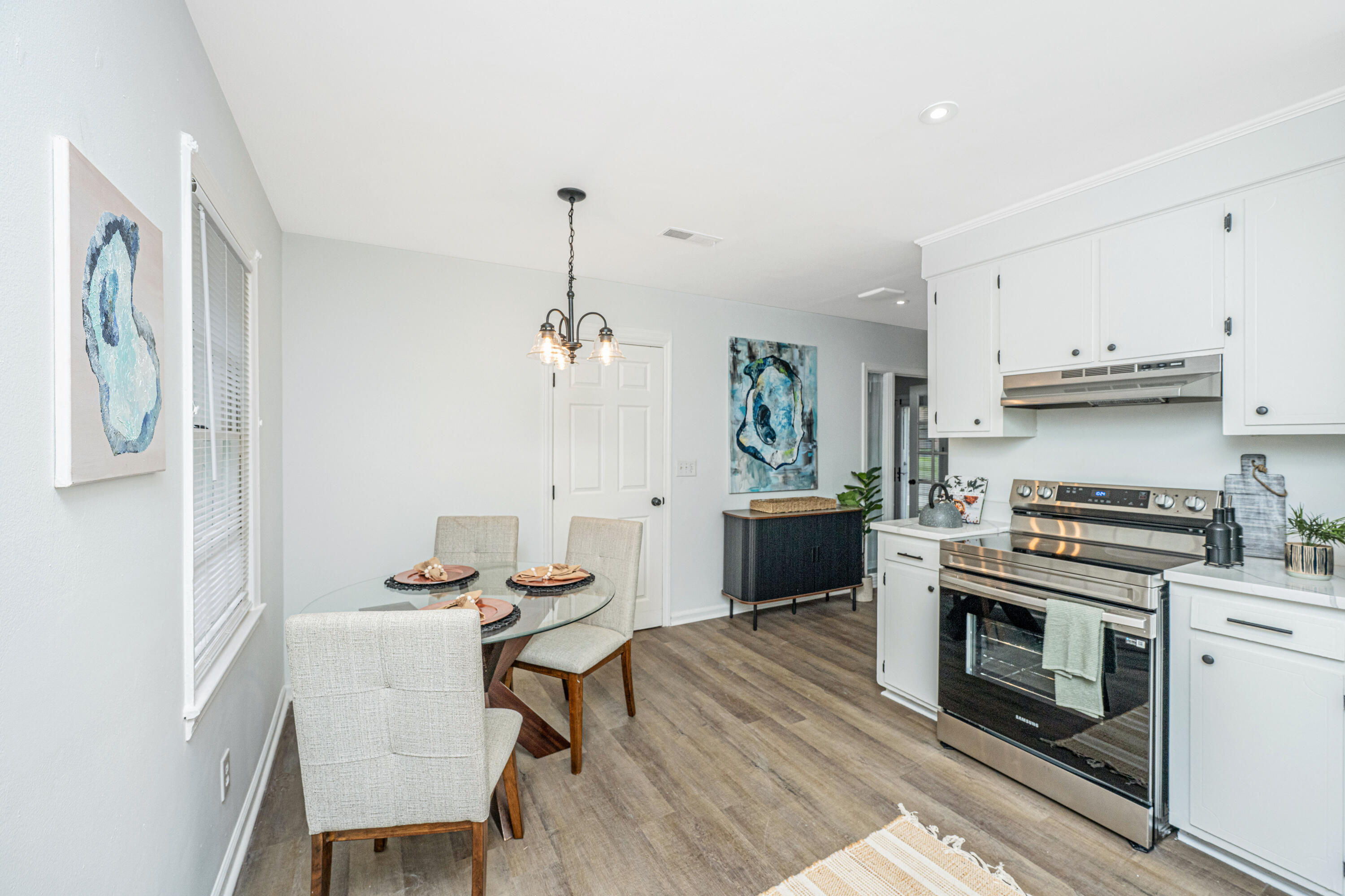 143 Dorchester Manor Boulevard