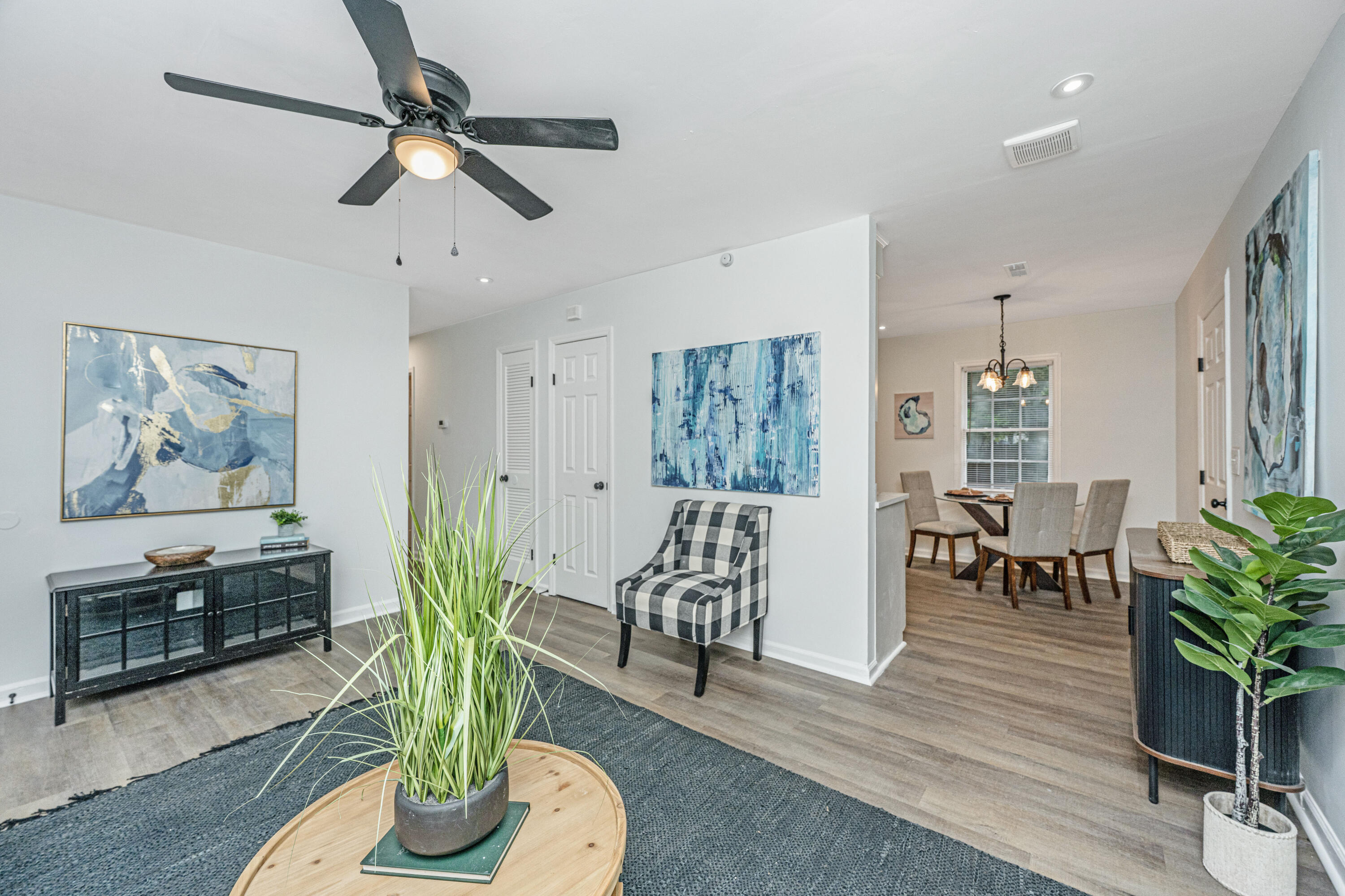 143 Dorchester Manor Boulevard