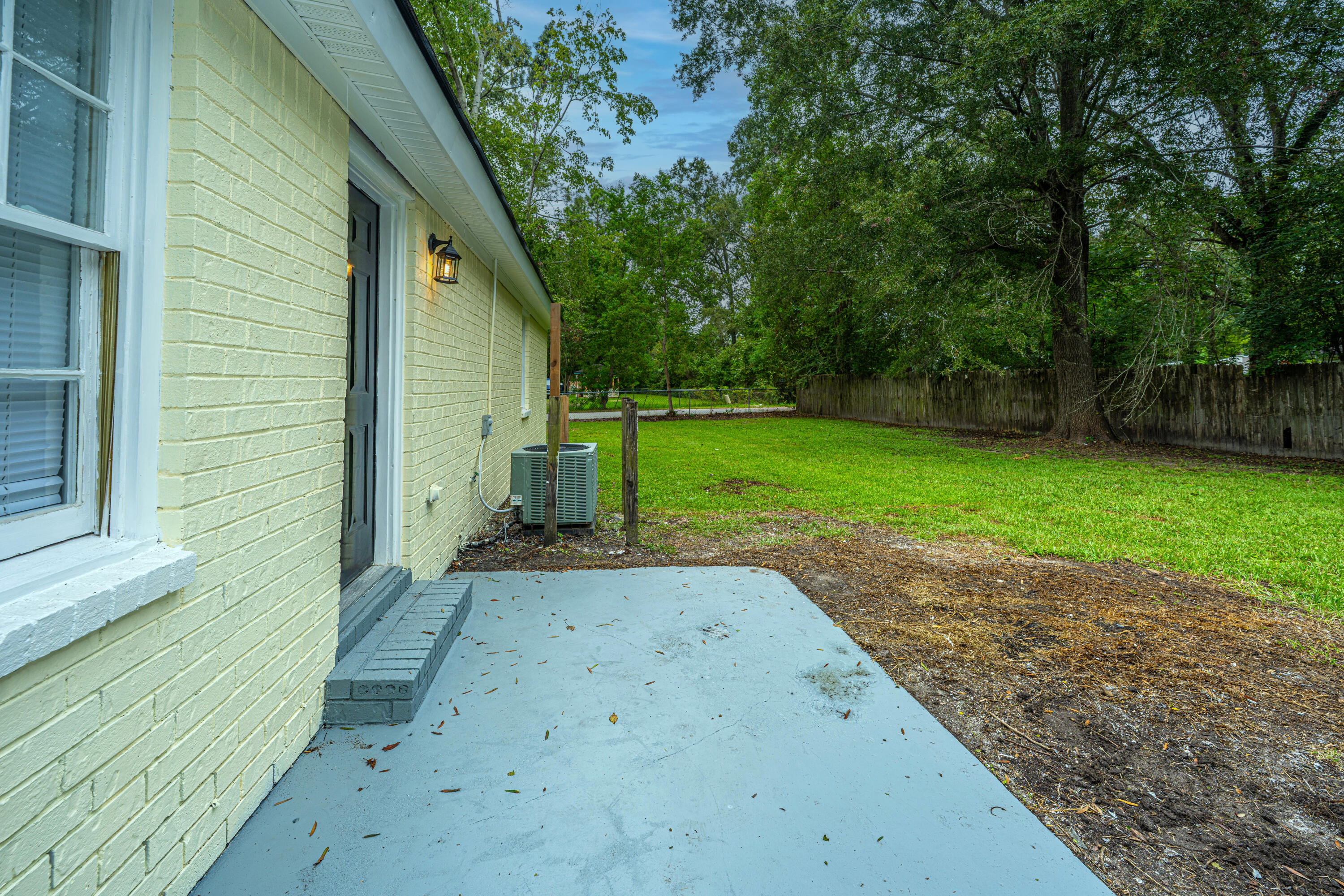 143 Dorchester Manor Boulevard