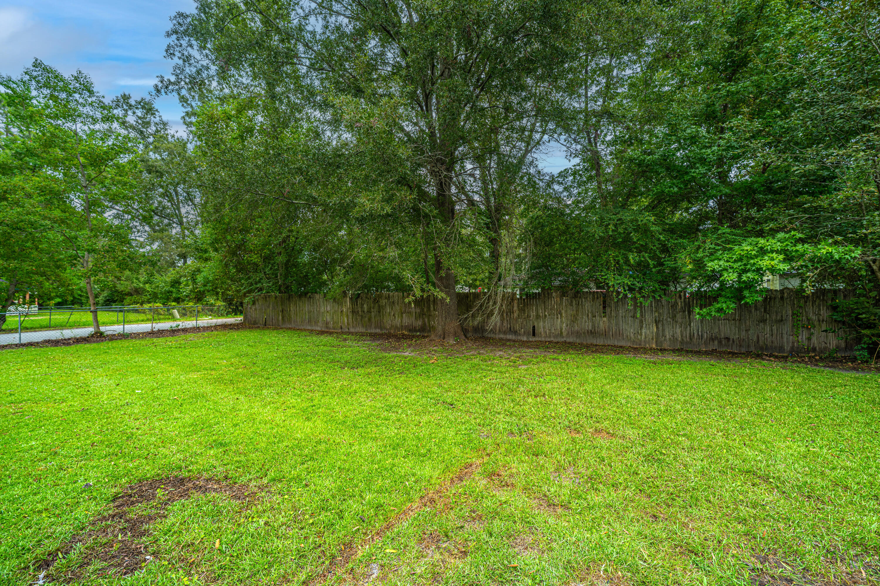 143 Dorchester Manor Boulevard