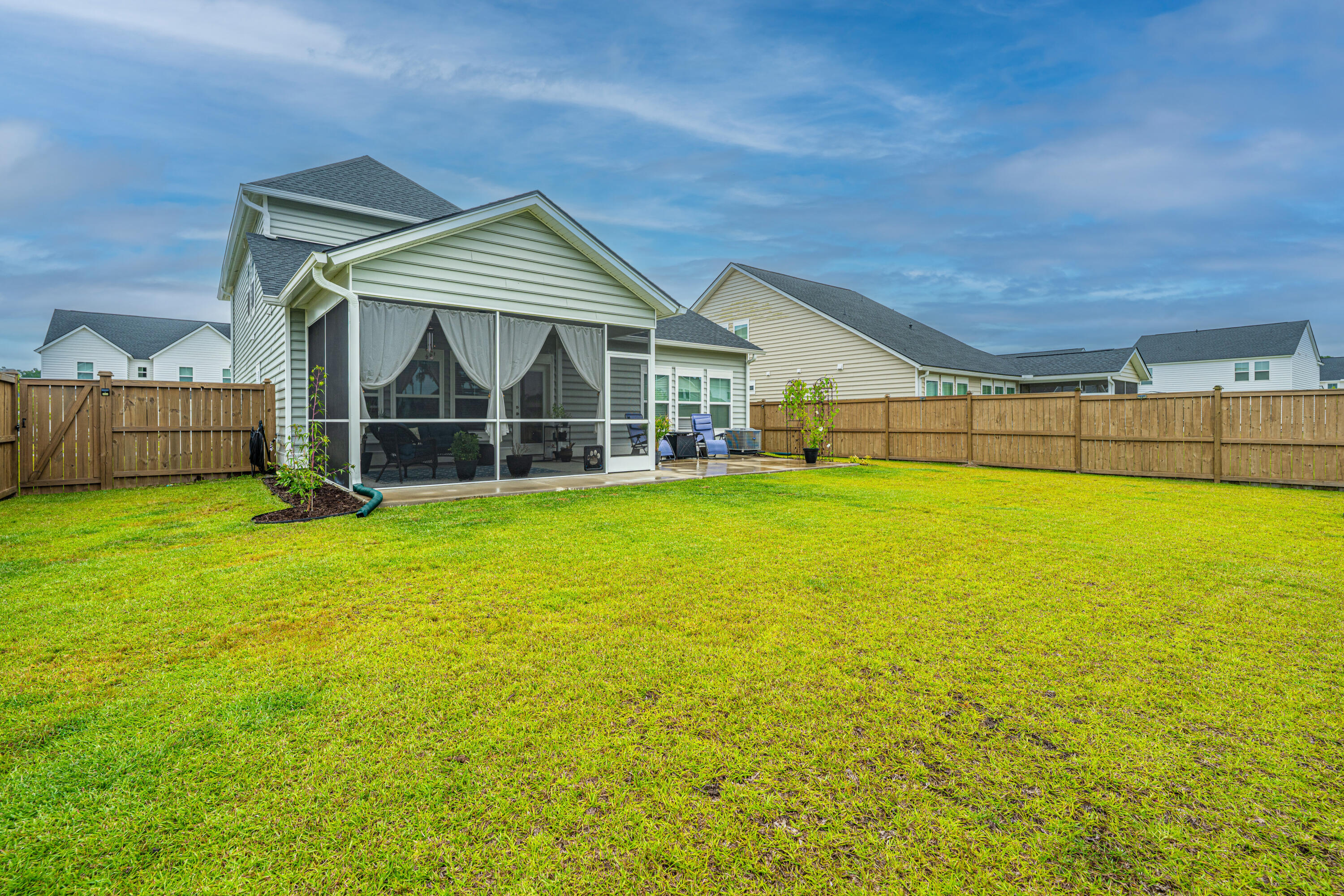 231 Narrowleaf Avenue