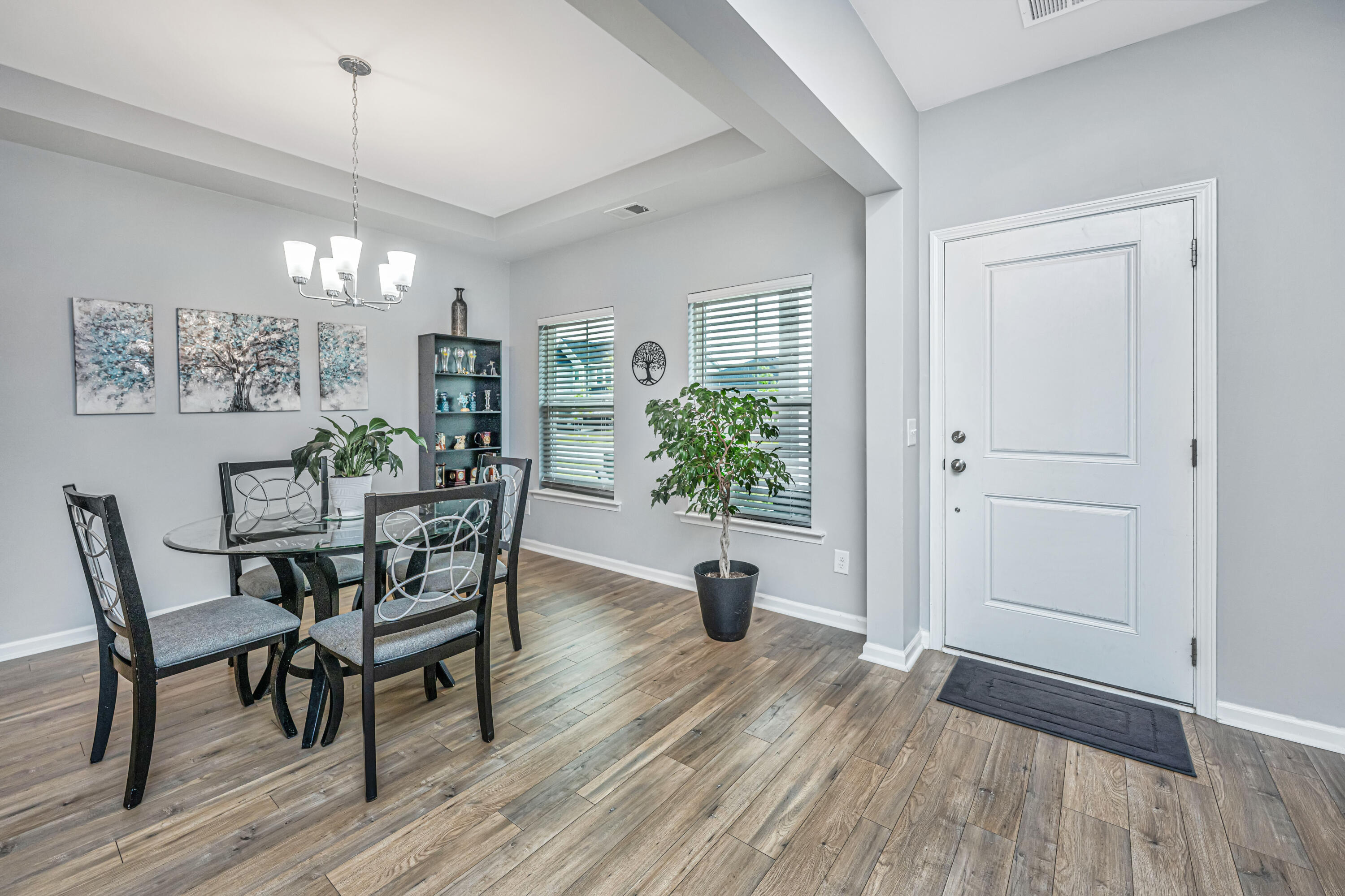 231 Narrowleaf Avenue