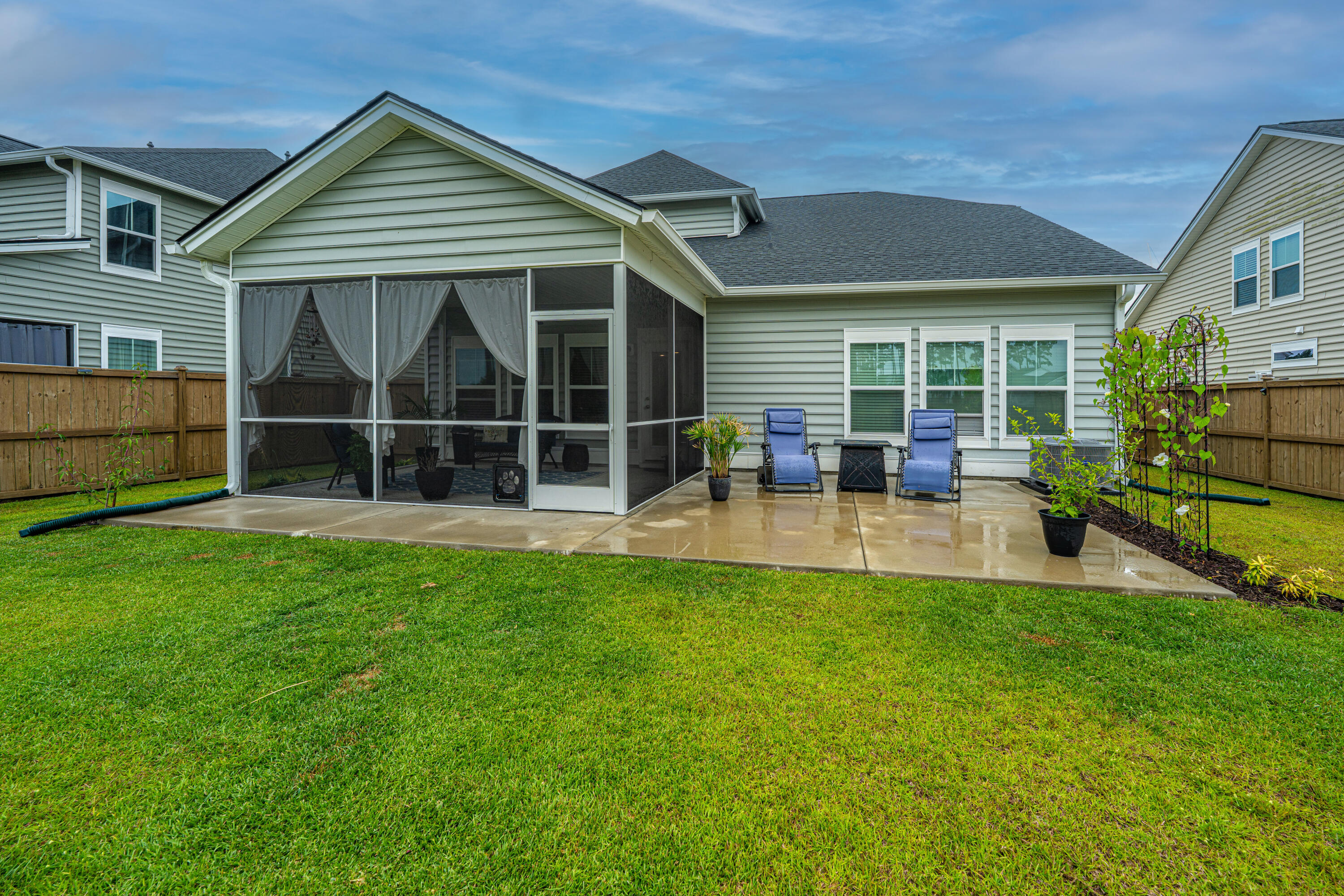 231 Narrowleaf Avenue