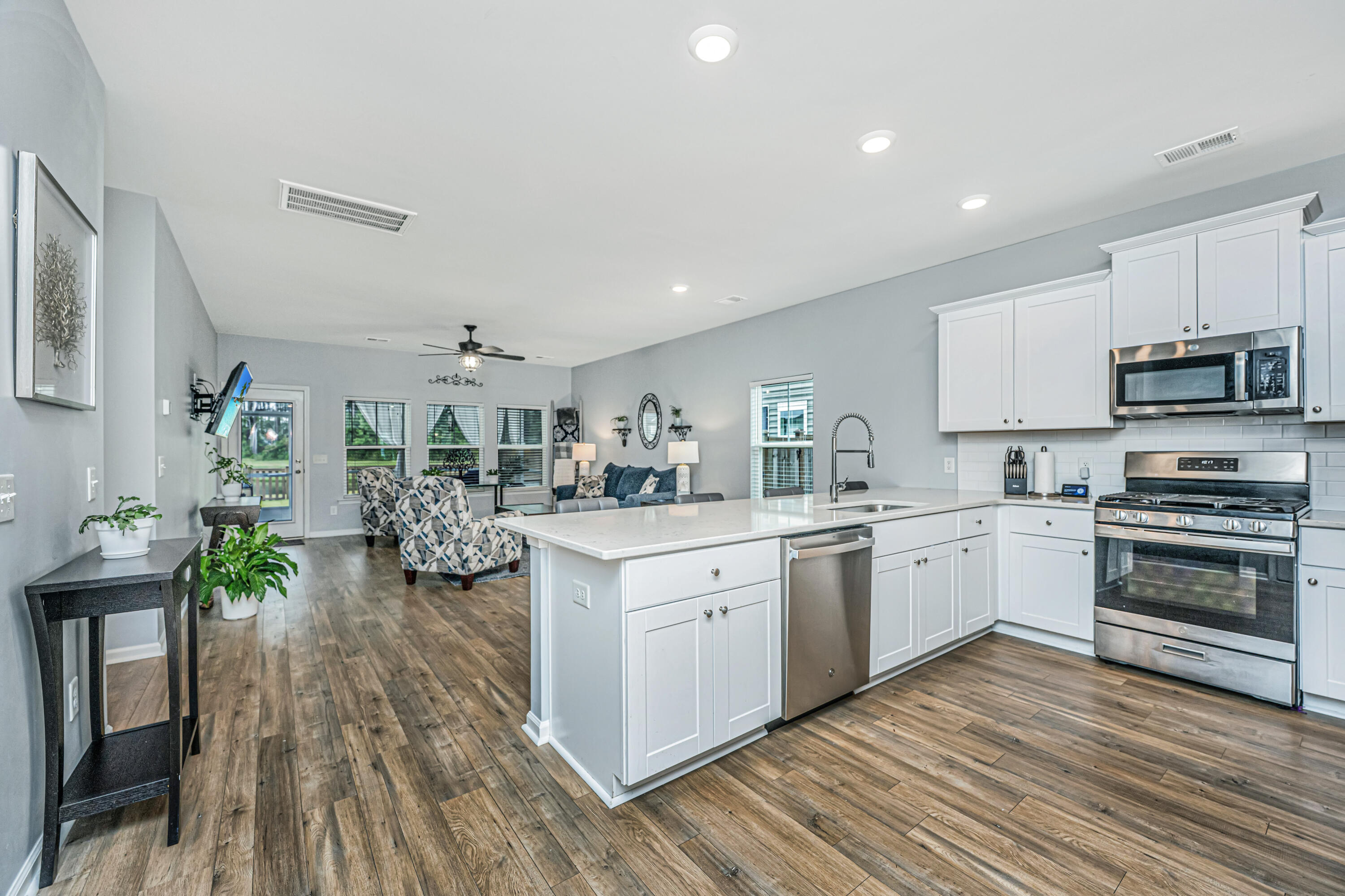 231 Narrowleaf Avenue