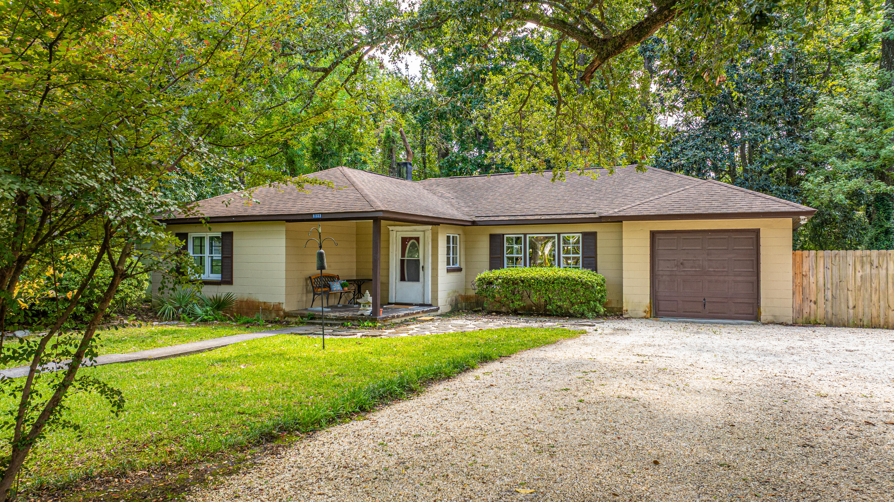 1323 S Sherwood Drive