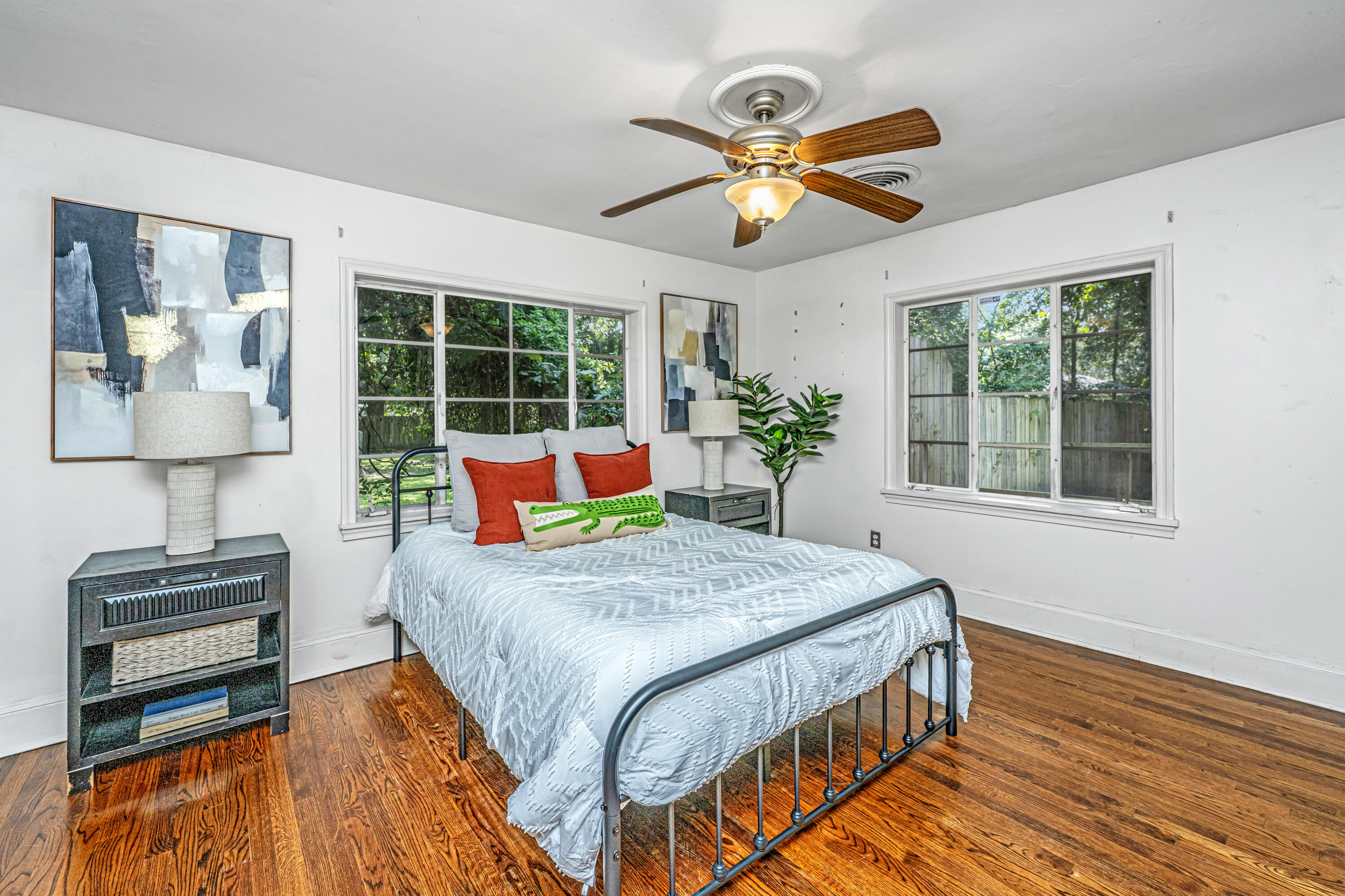 1323 S Sherwood Drive