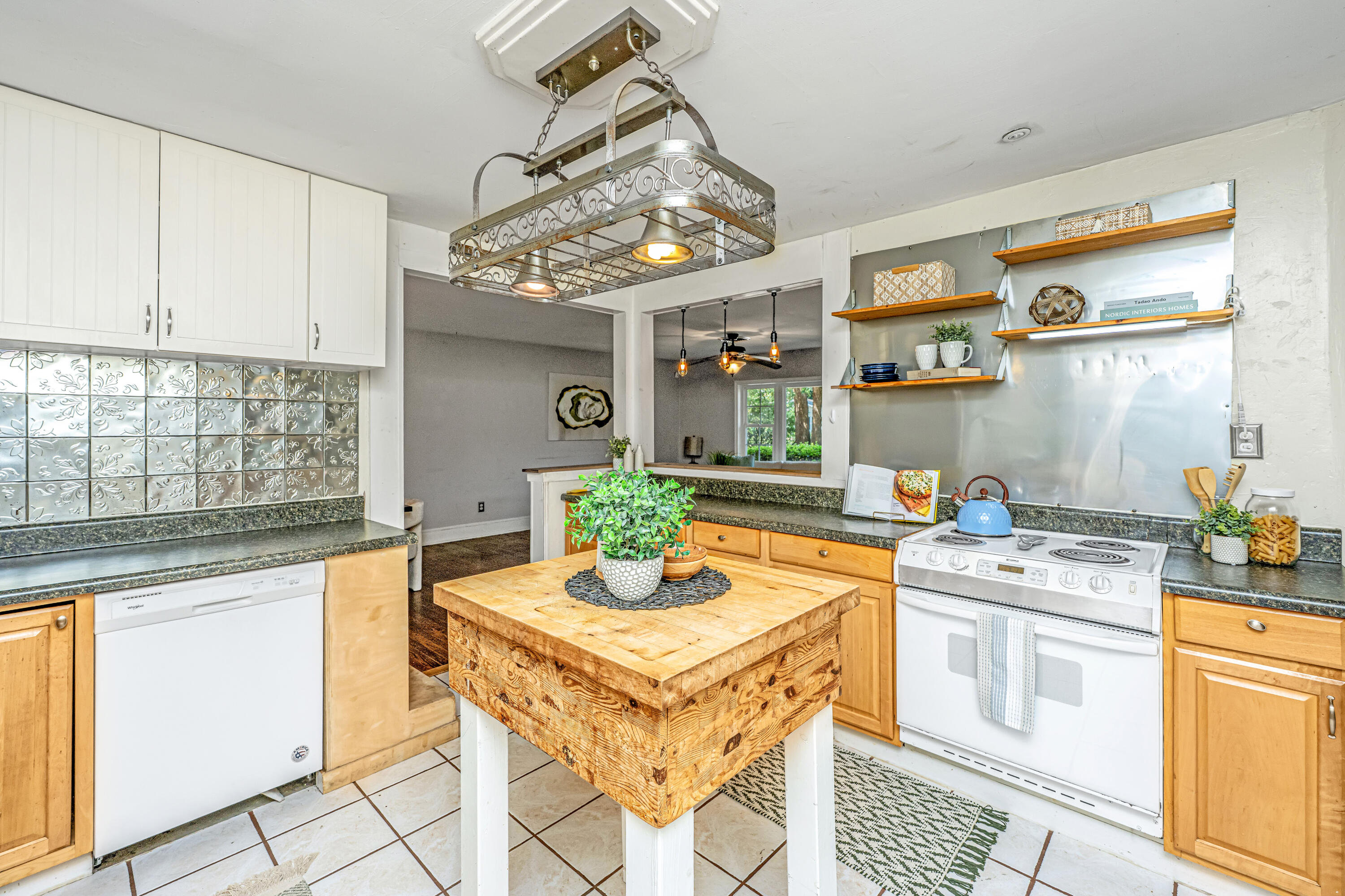 1323 S Sherwood Drive