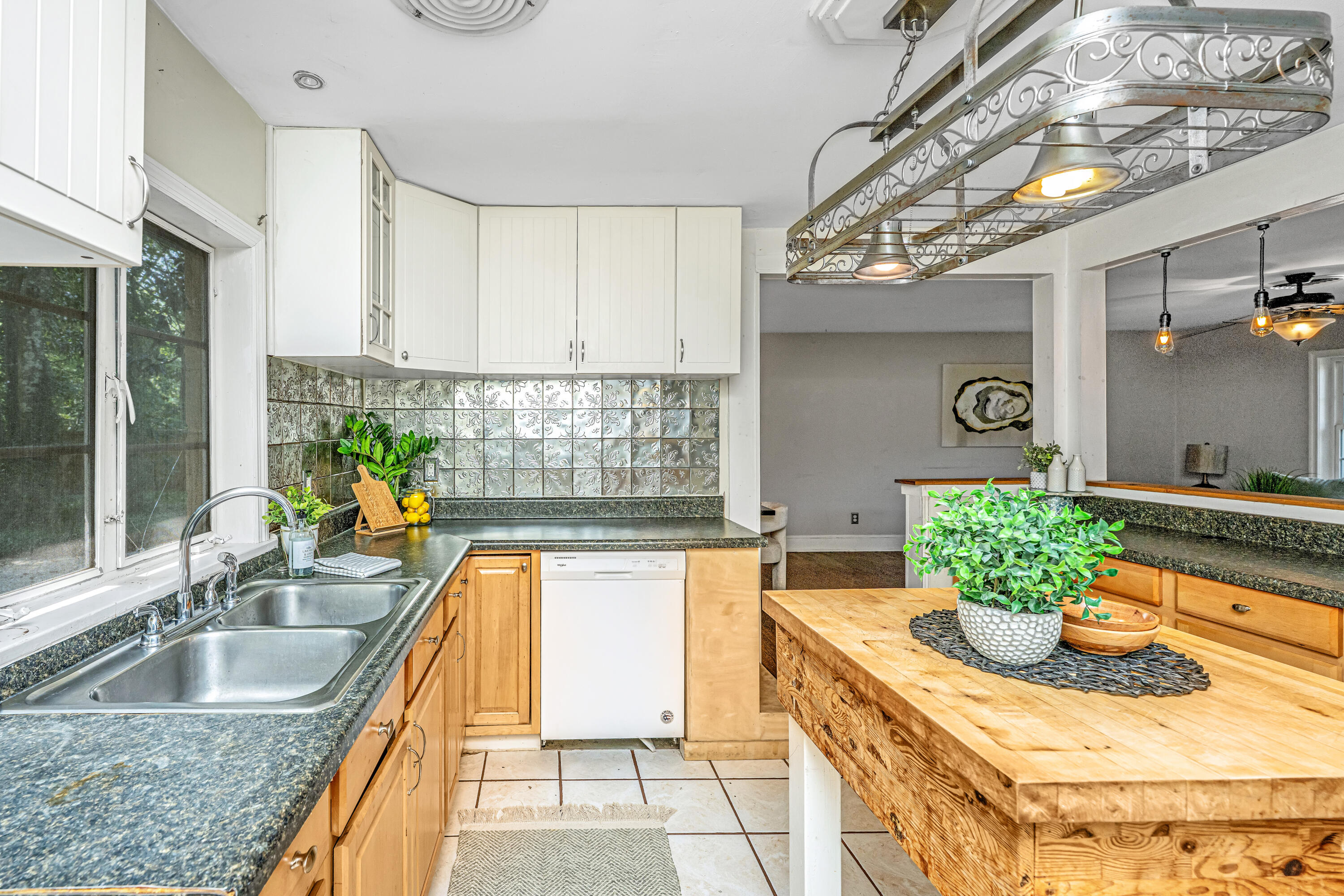 1323 S Sherwood Drive