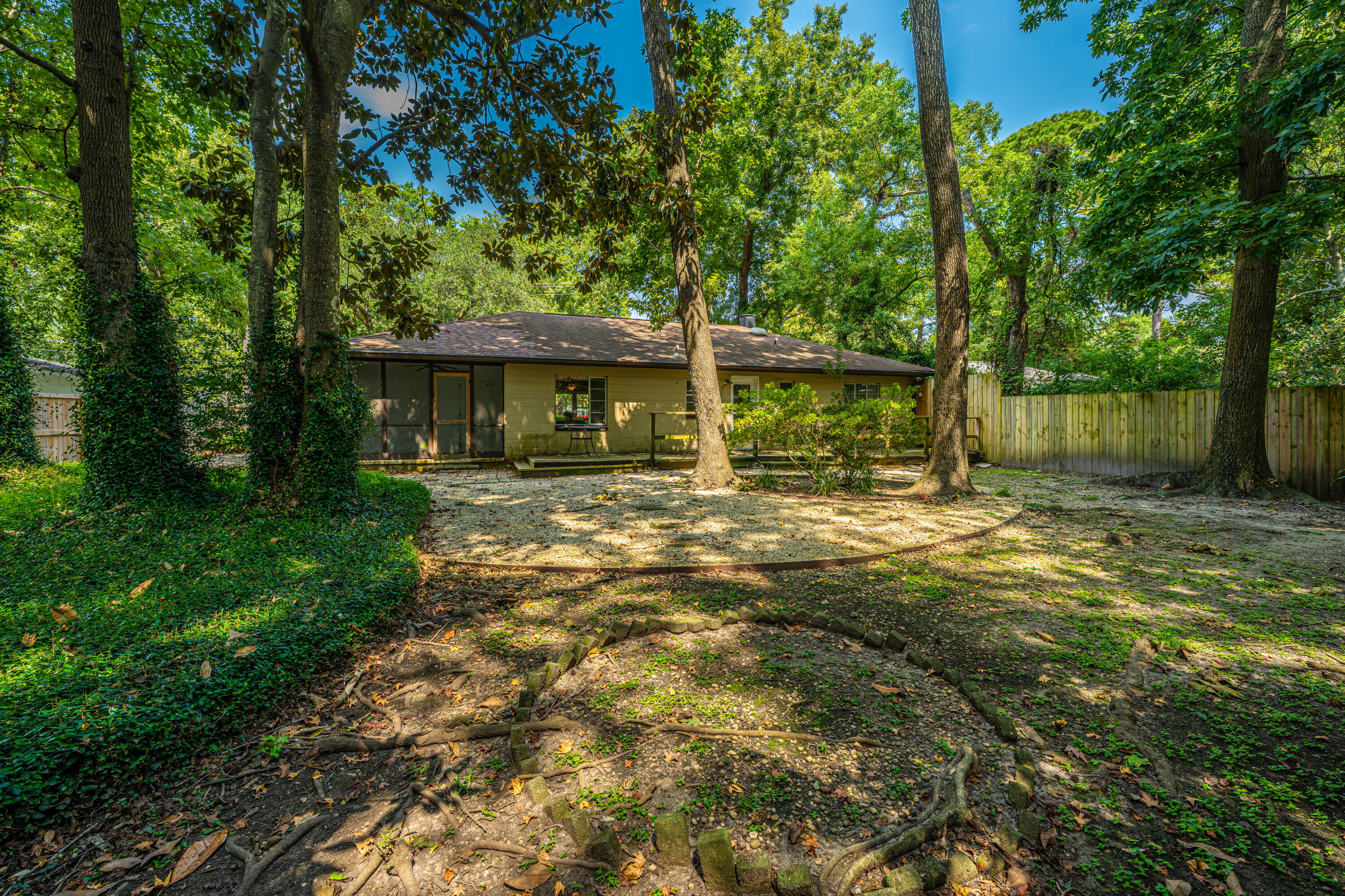 1323 S Sherwood Drive