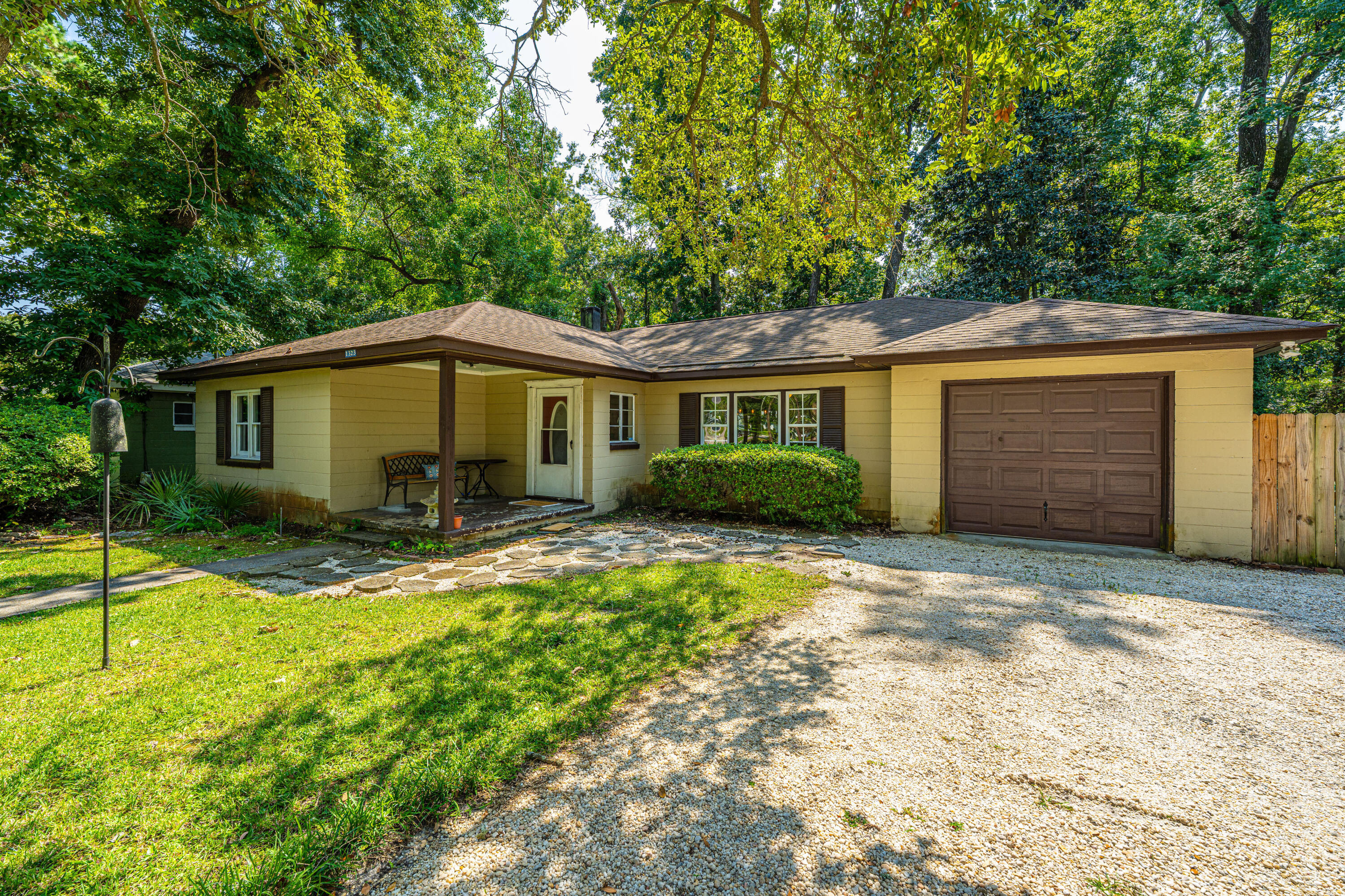 1323 S Sherwood Drive