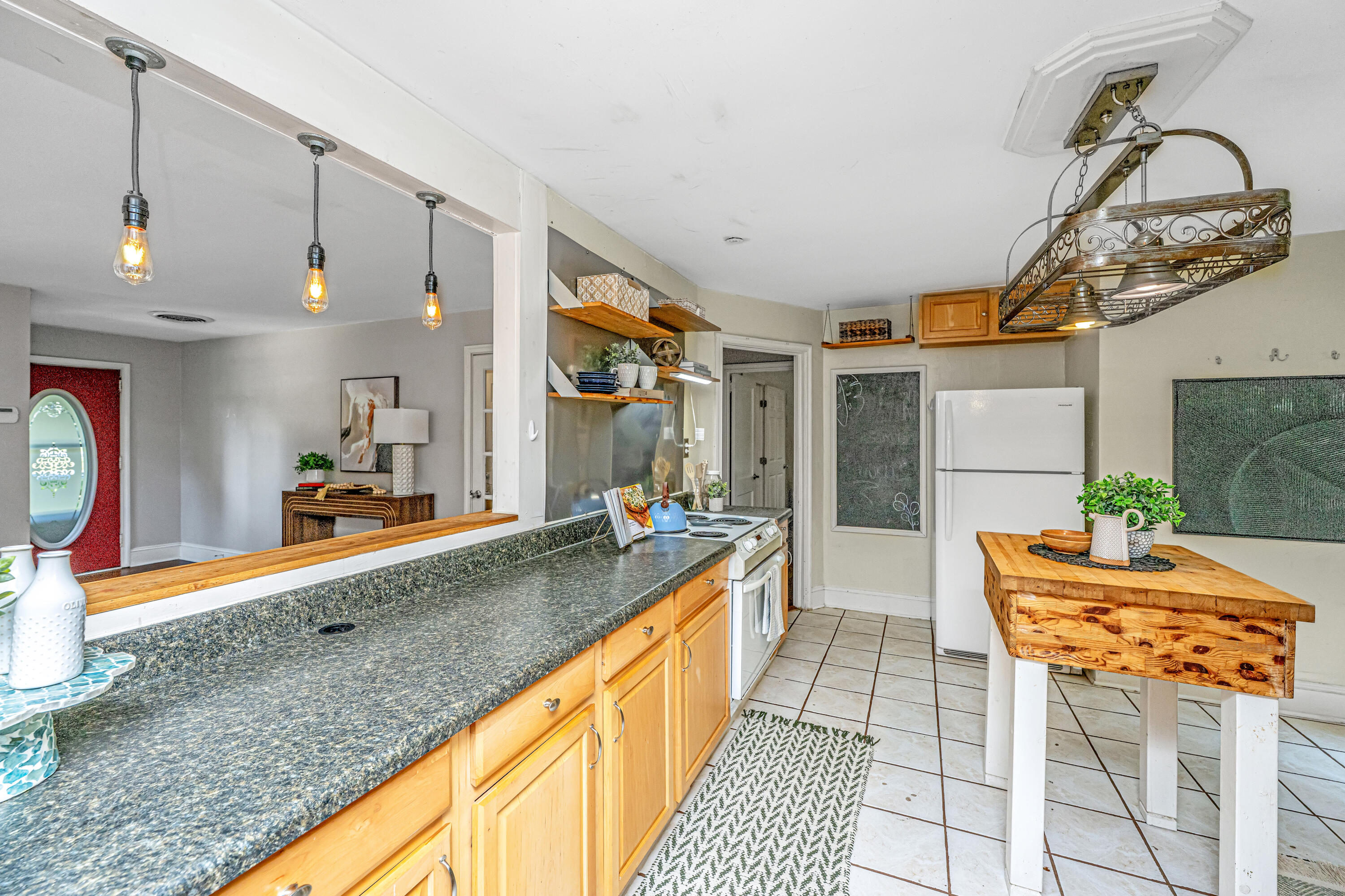 1323 S Sherwood Drive