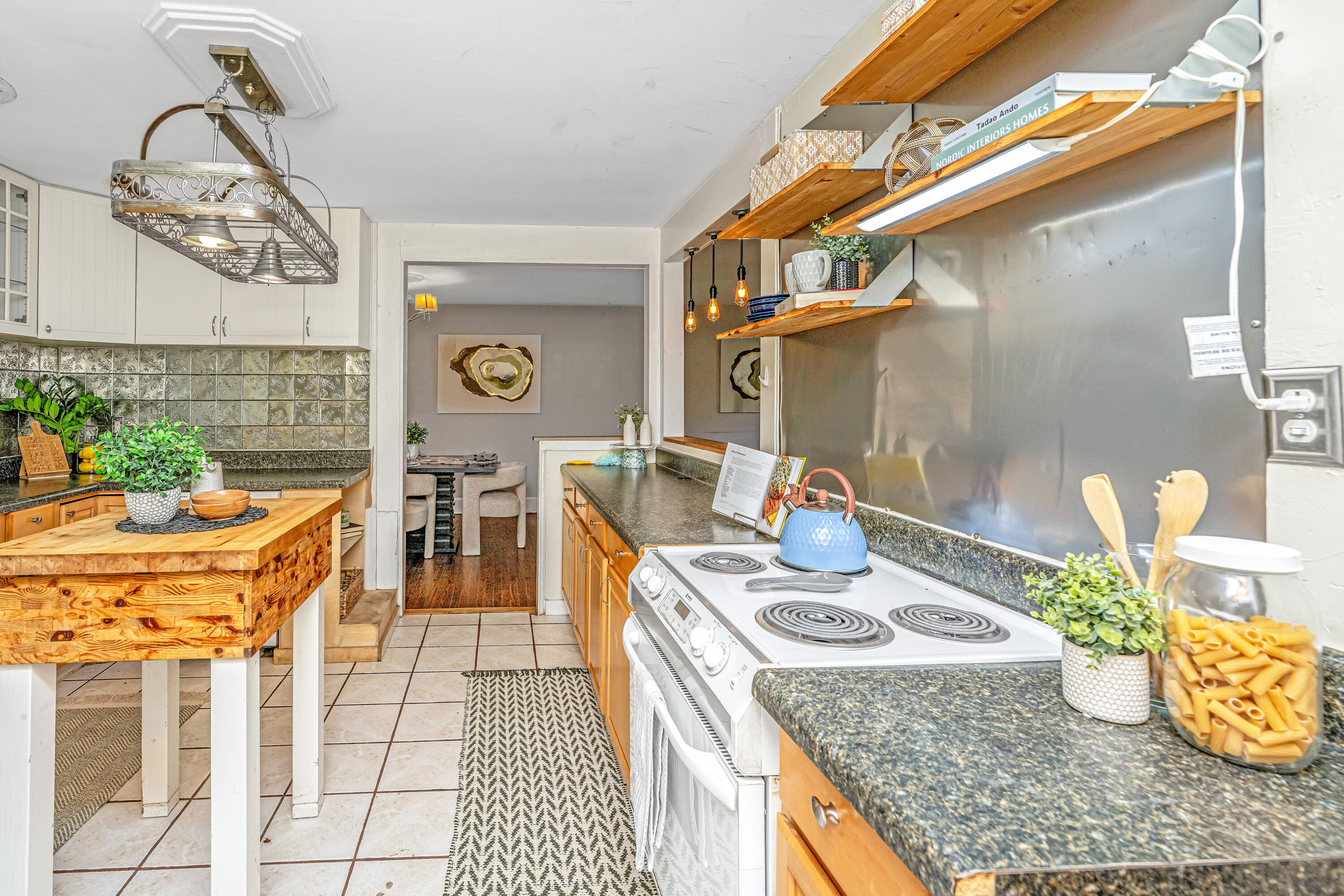 1323 S Sherwood Drive