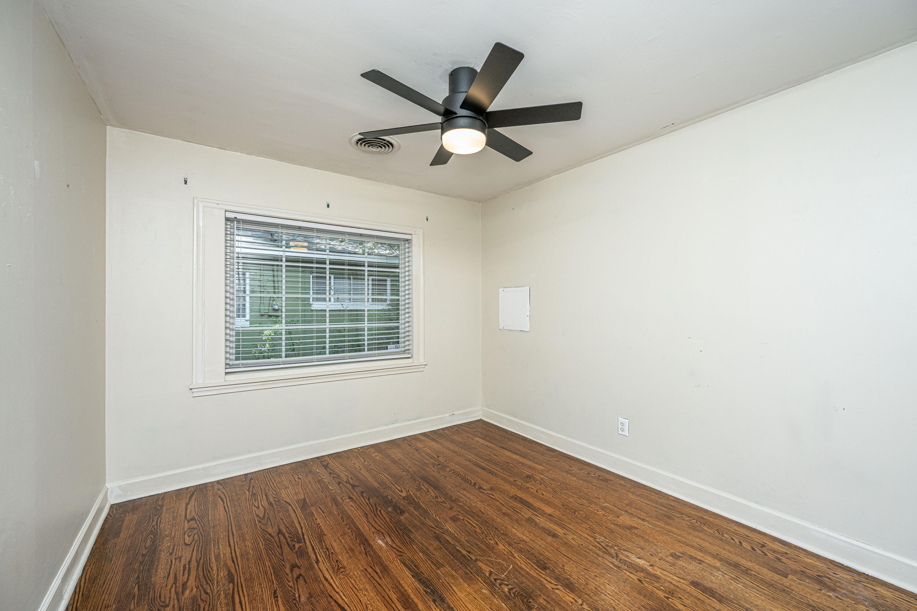 1323 S Sherwood Drive