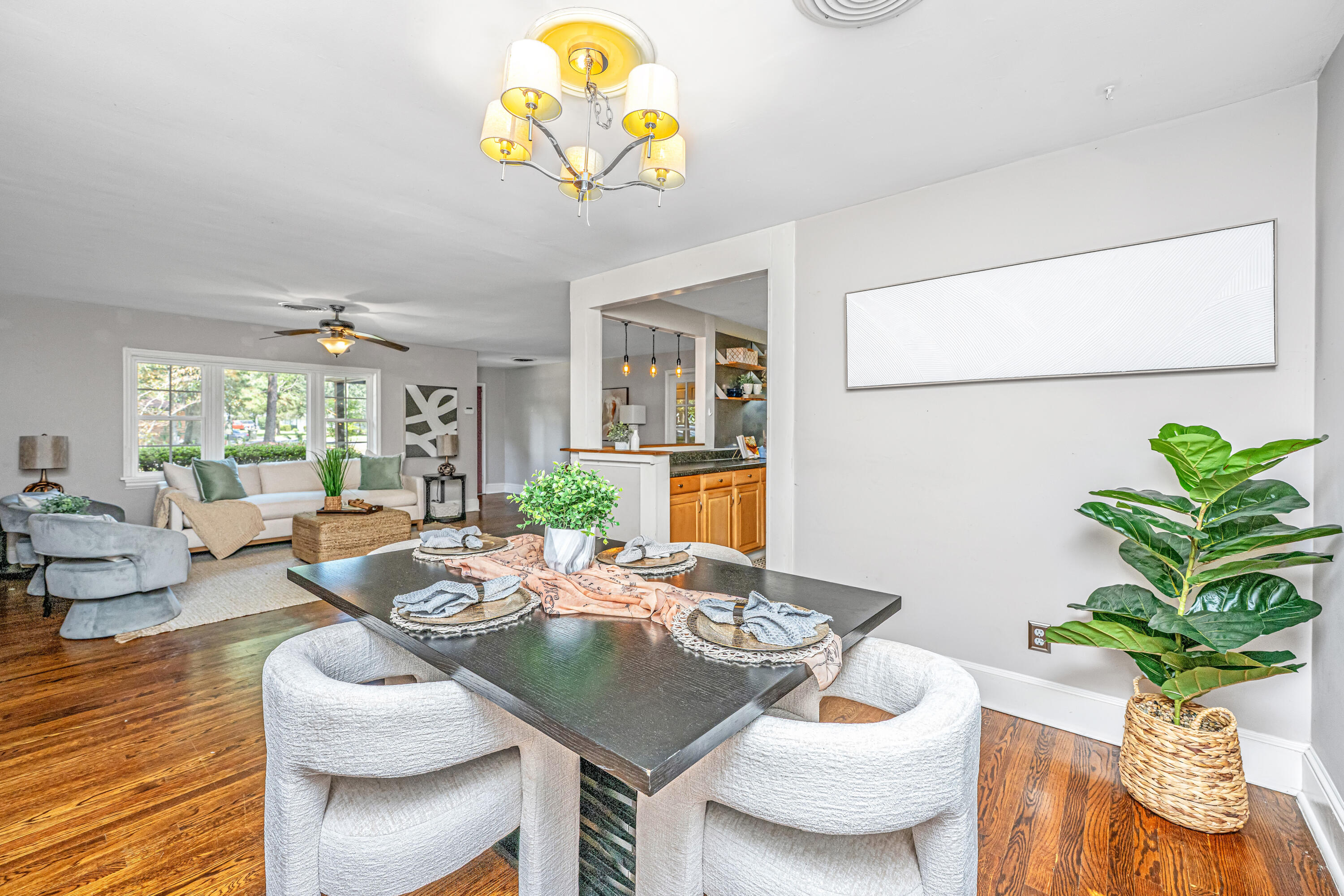 1323 S Sherwood Drive