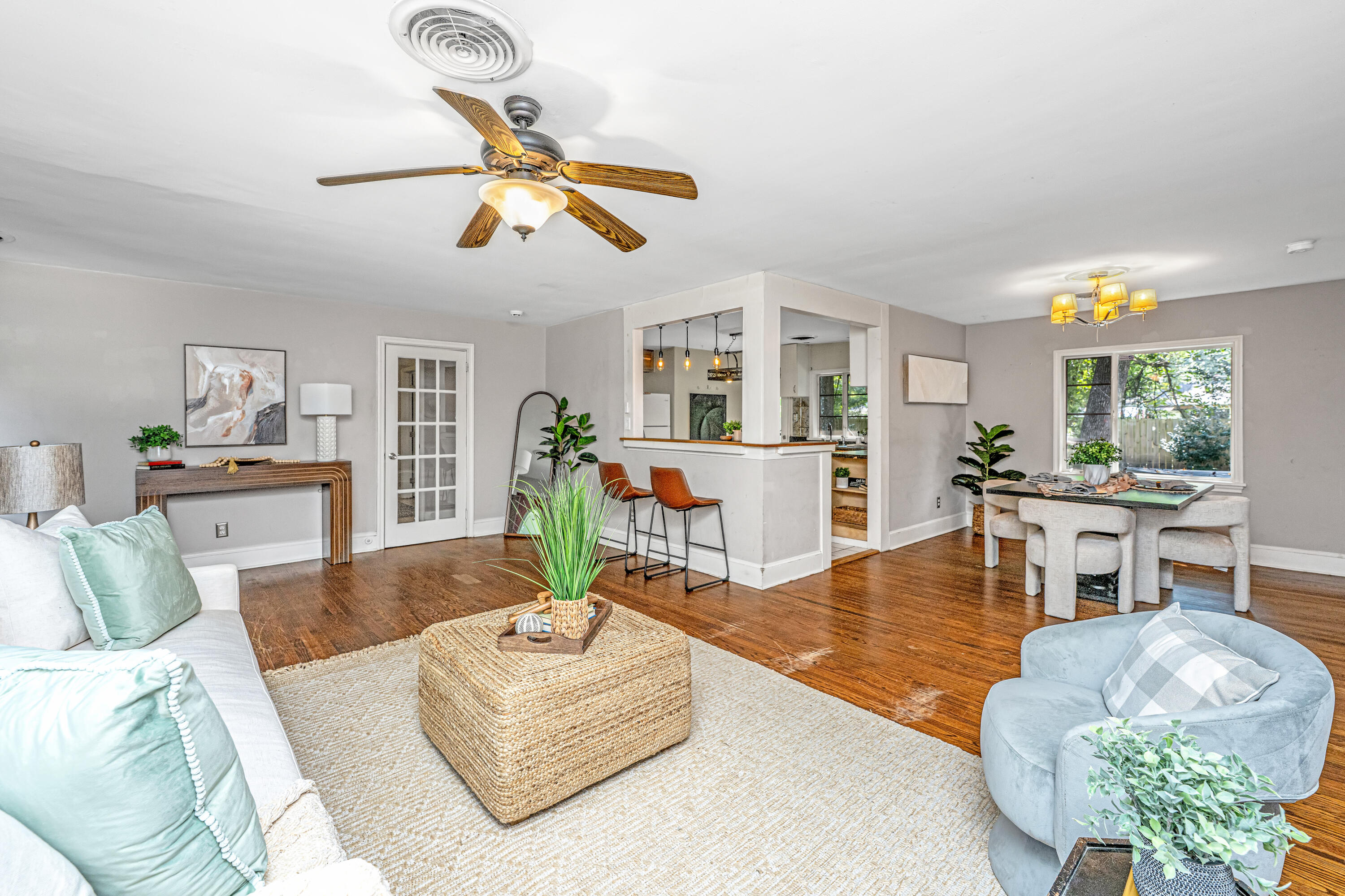 1323 S Sherwood Drive