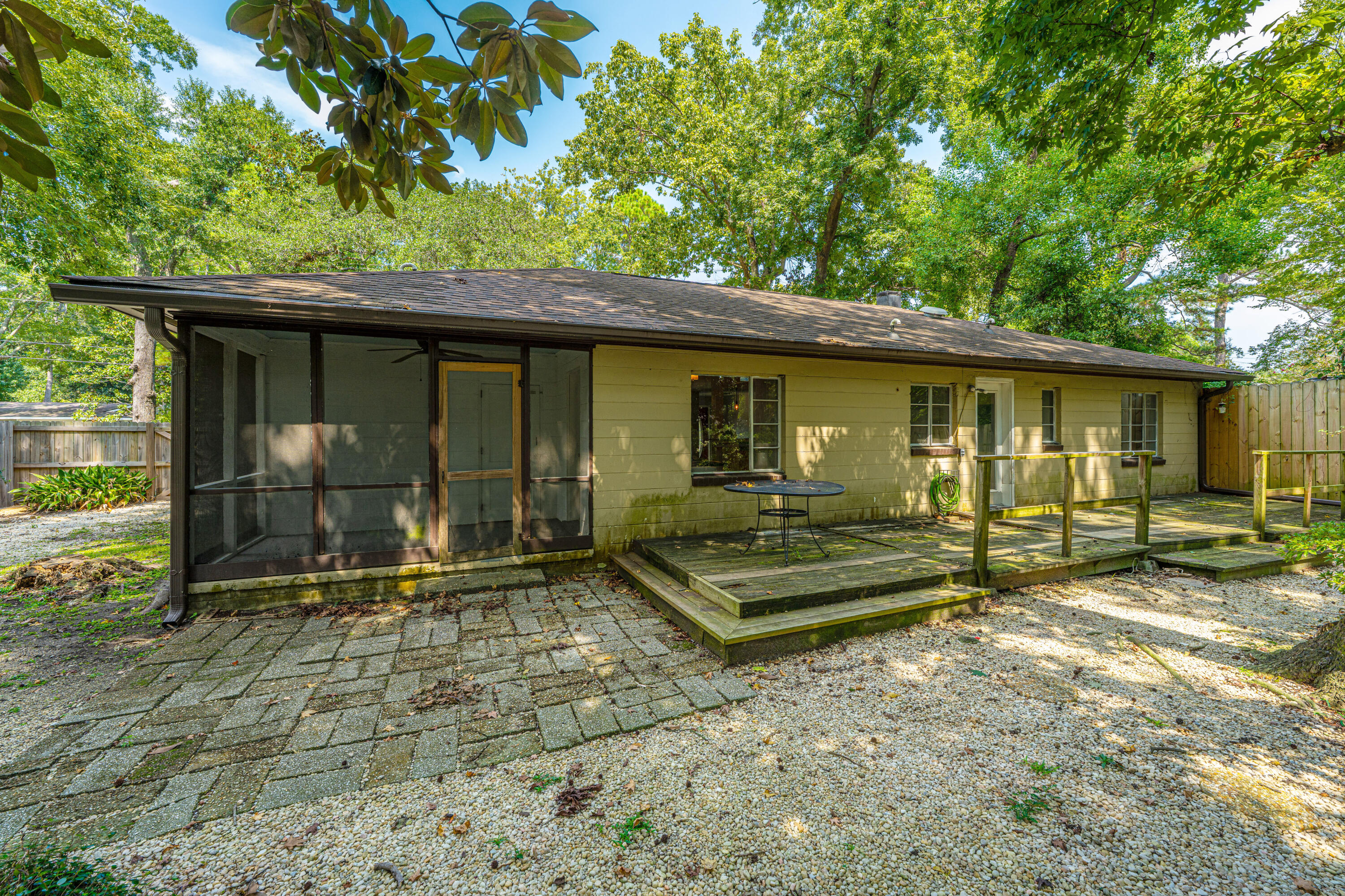 1323 S Sherwood Drive