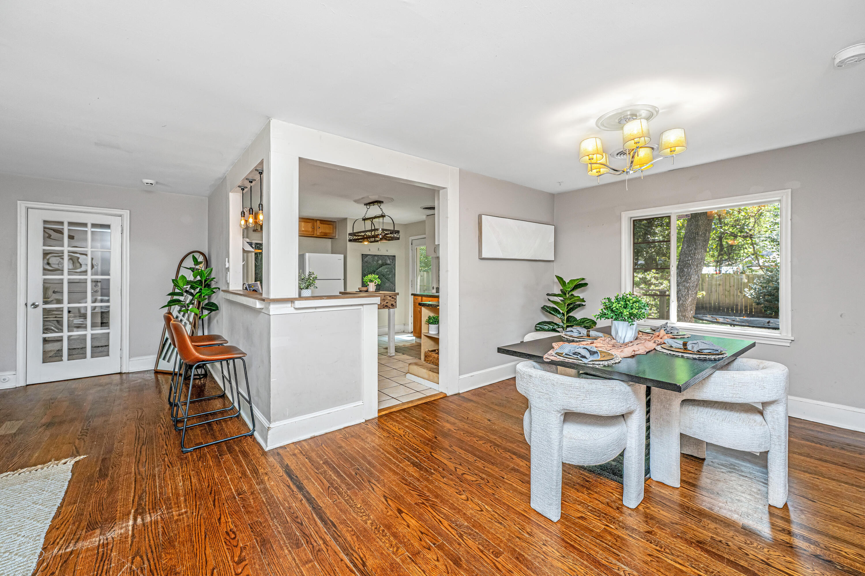 1323 S Sherwood Drive