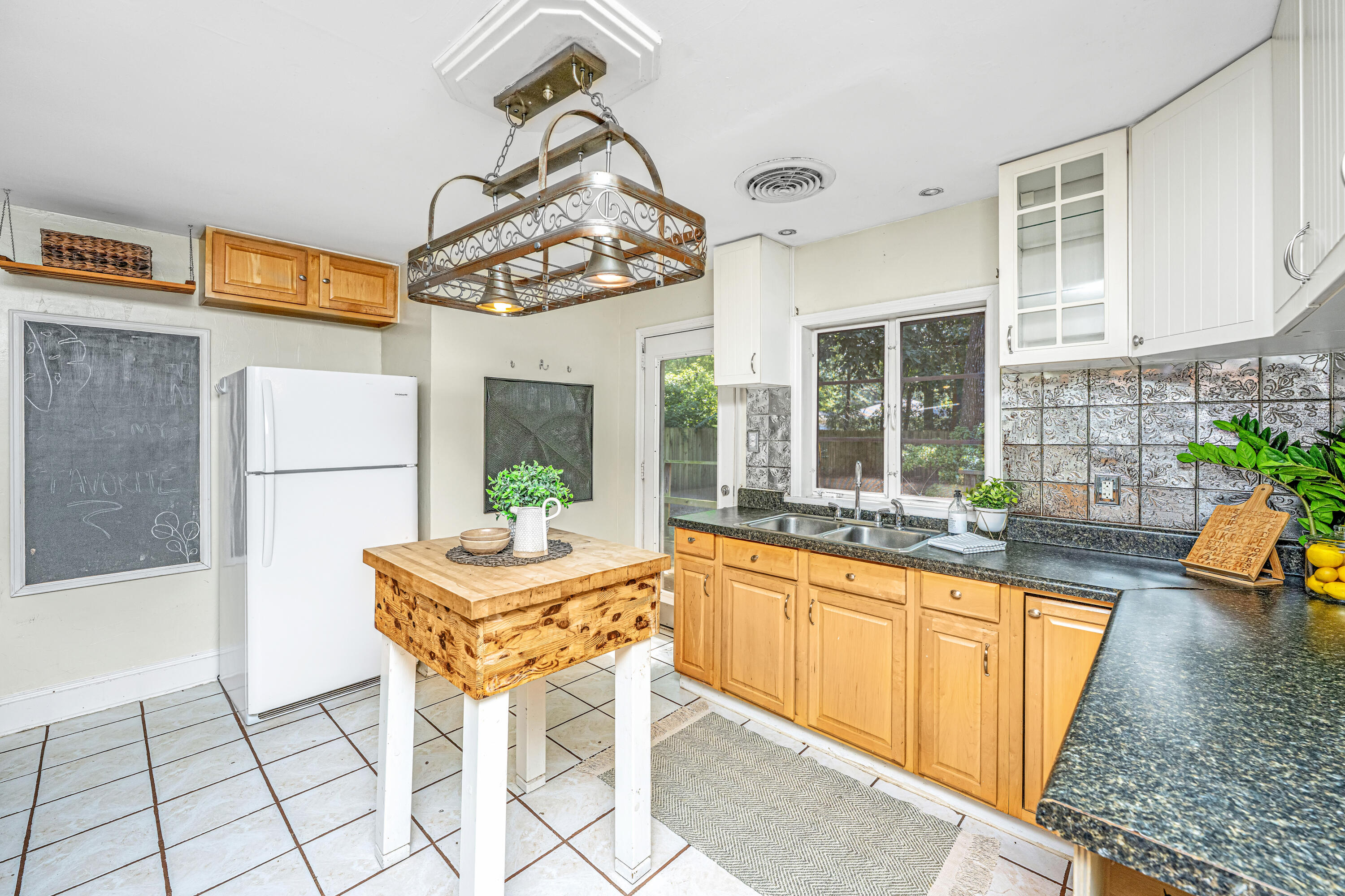 1323 S Sherwood Drive