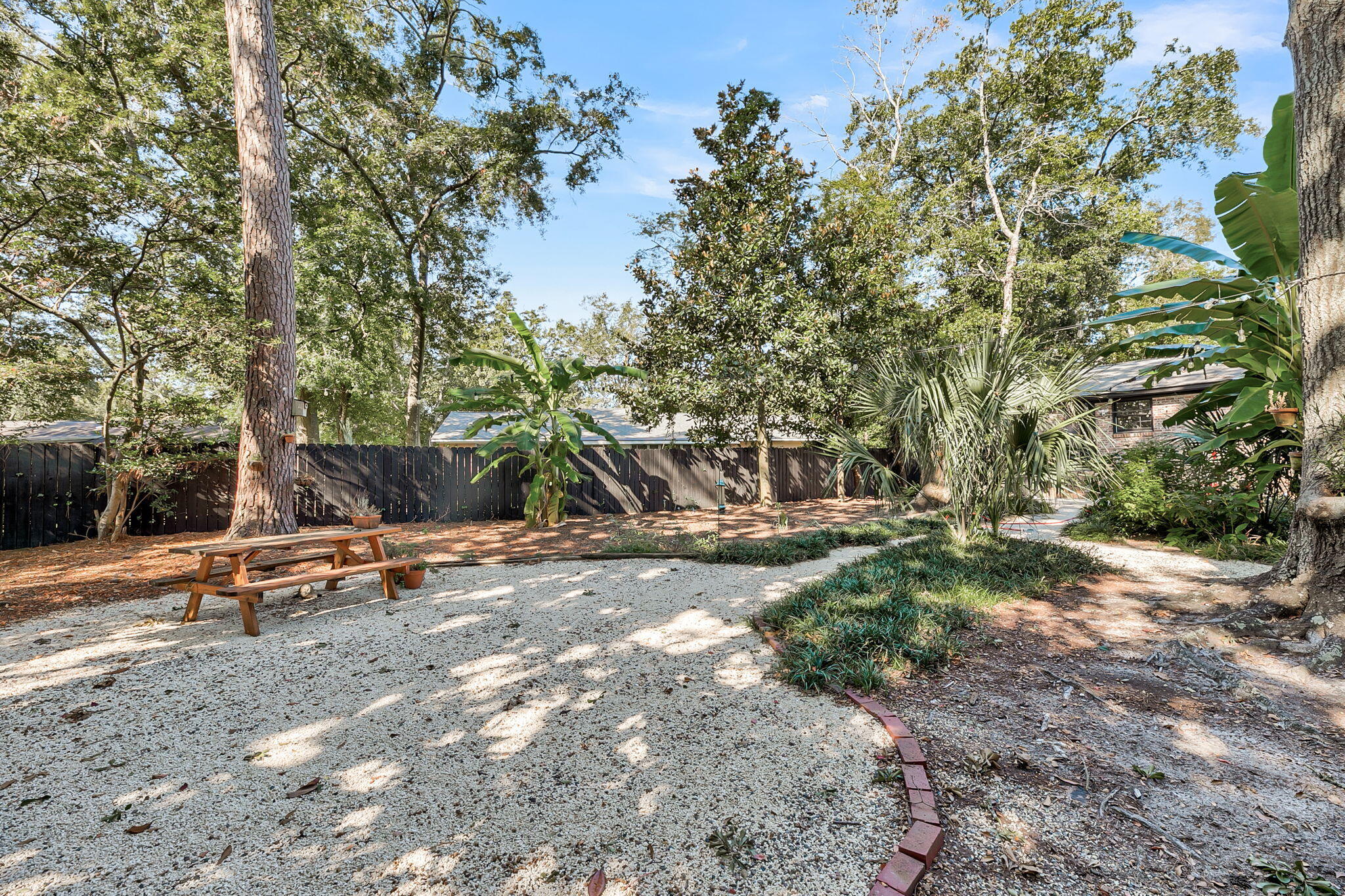 1285 Camerton Street