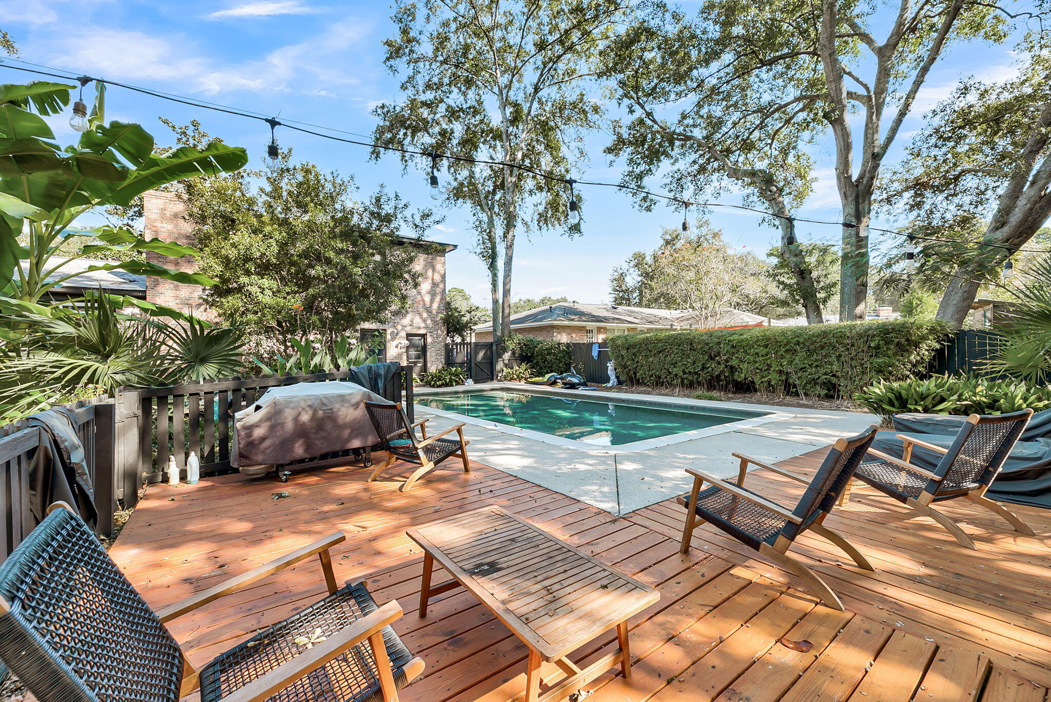 1285 Camerton Street