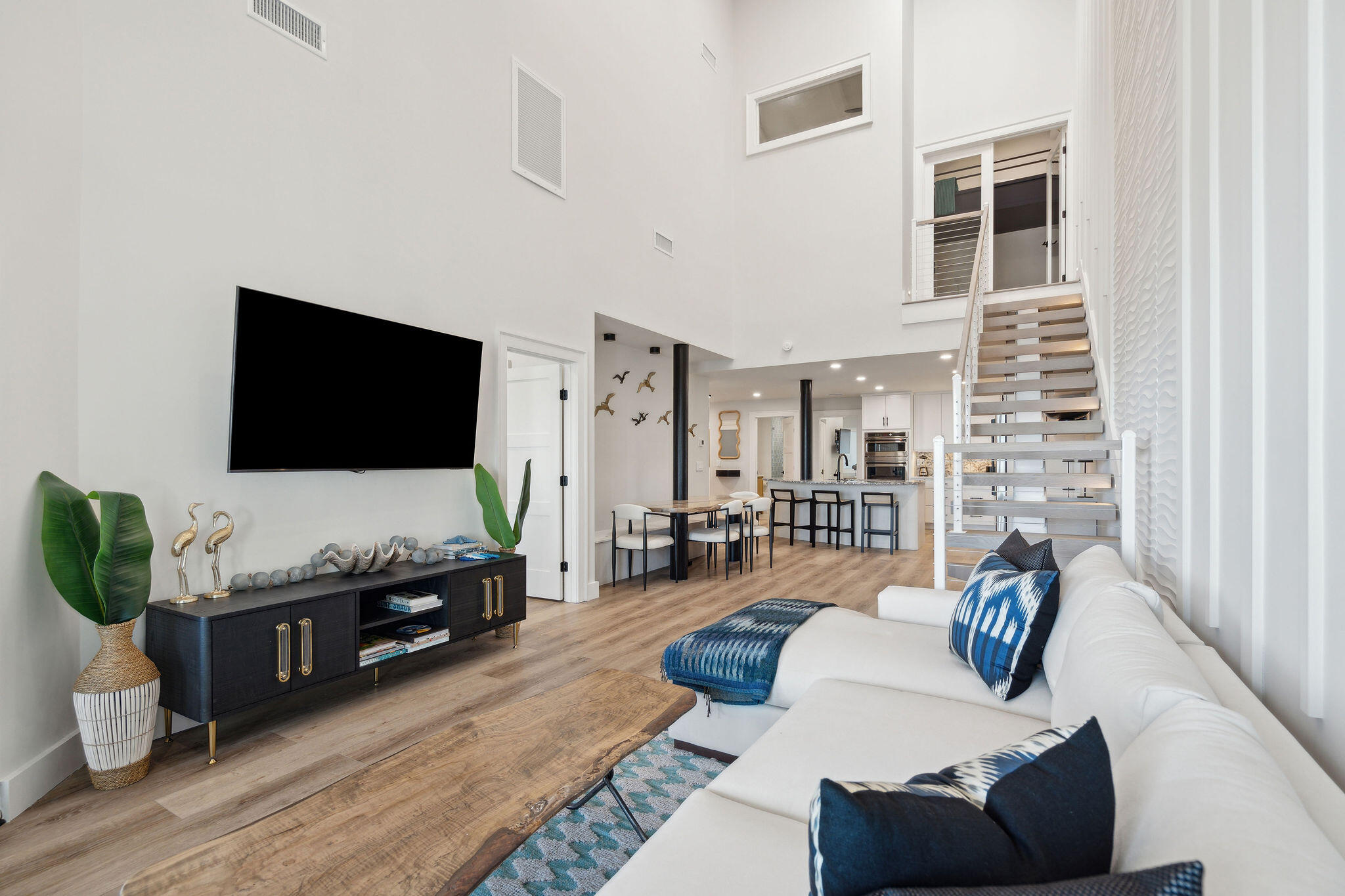 9002 Palmetto Boulevard # 516