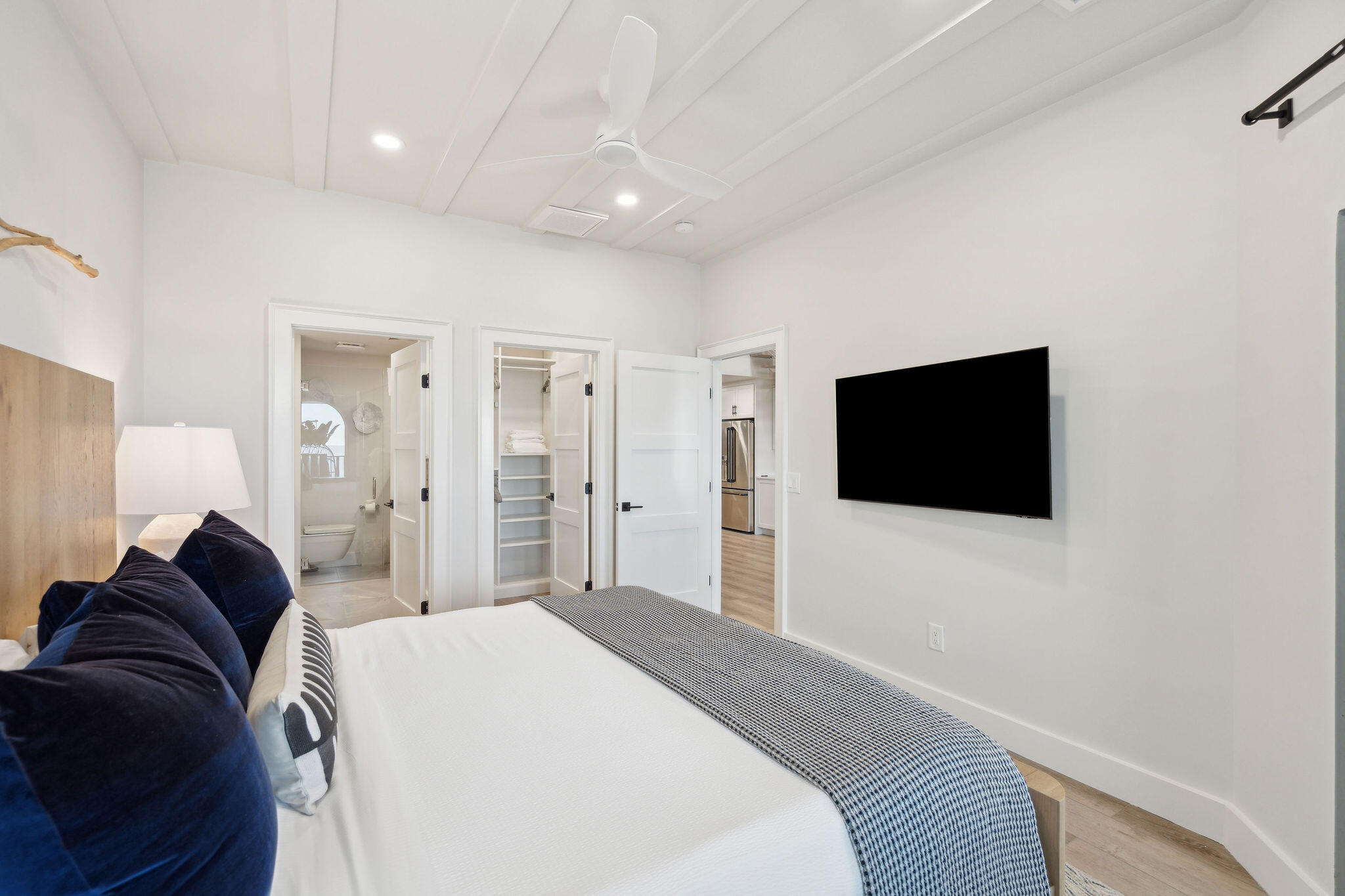 9002 Palmetto Boulevard # 516